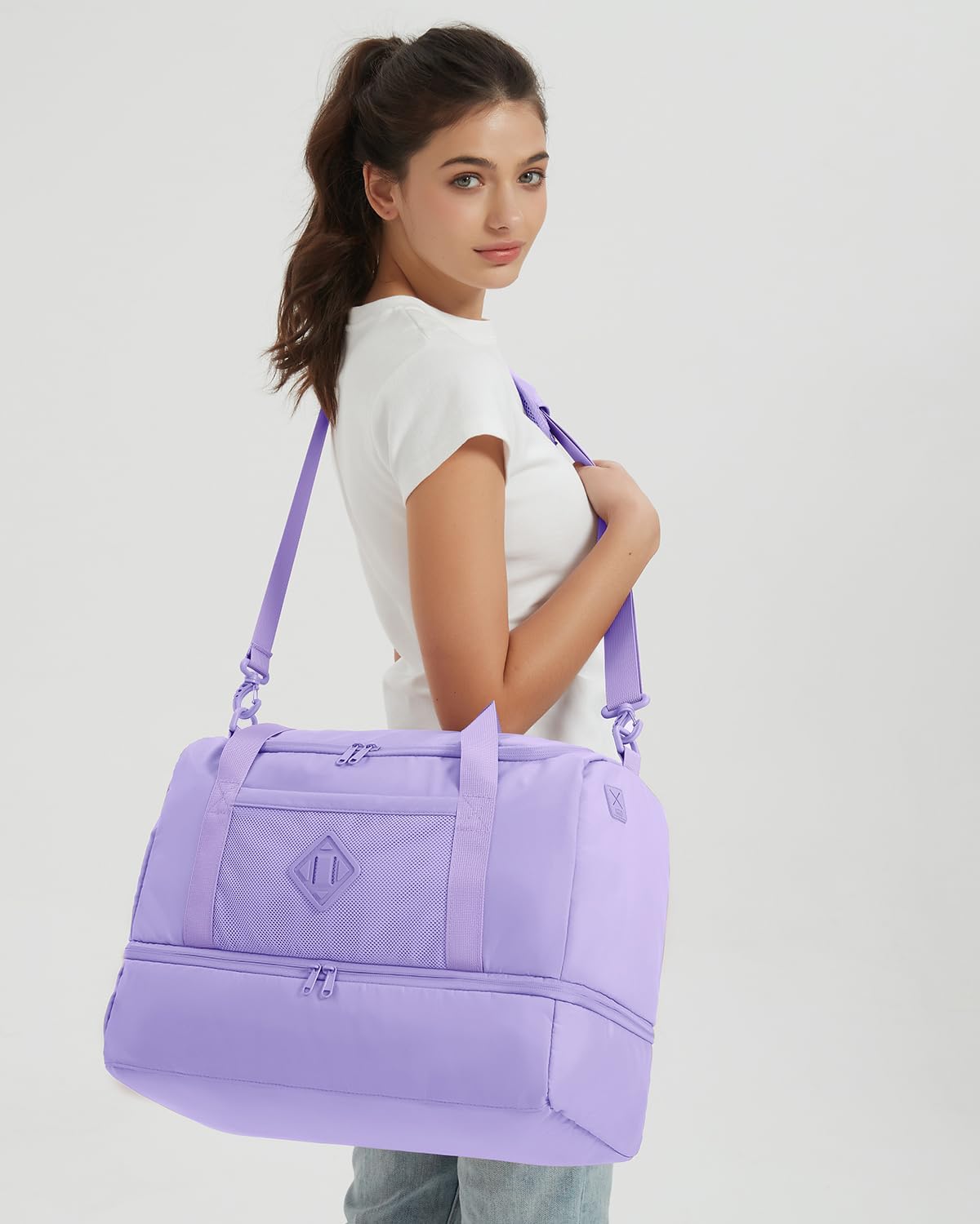 WANDF Travel Duffel Bag with Wet Pocket & Shoe Compartment, 18x14x8 Personal Item Bag with USB Charging Port, Water-Resistant Gym Weekender Overnight Carry-on for Women Men (Purple)