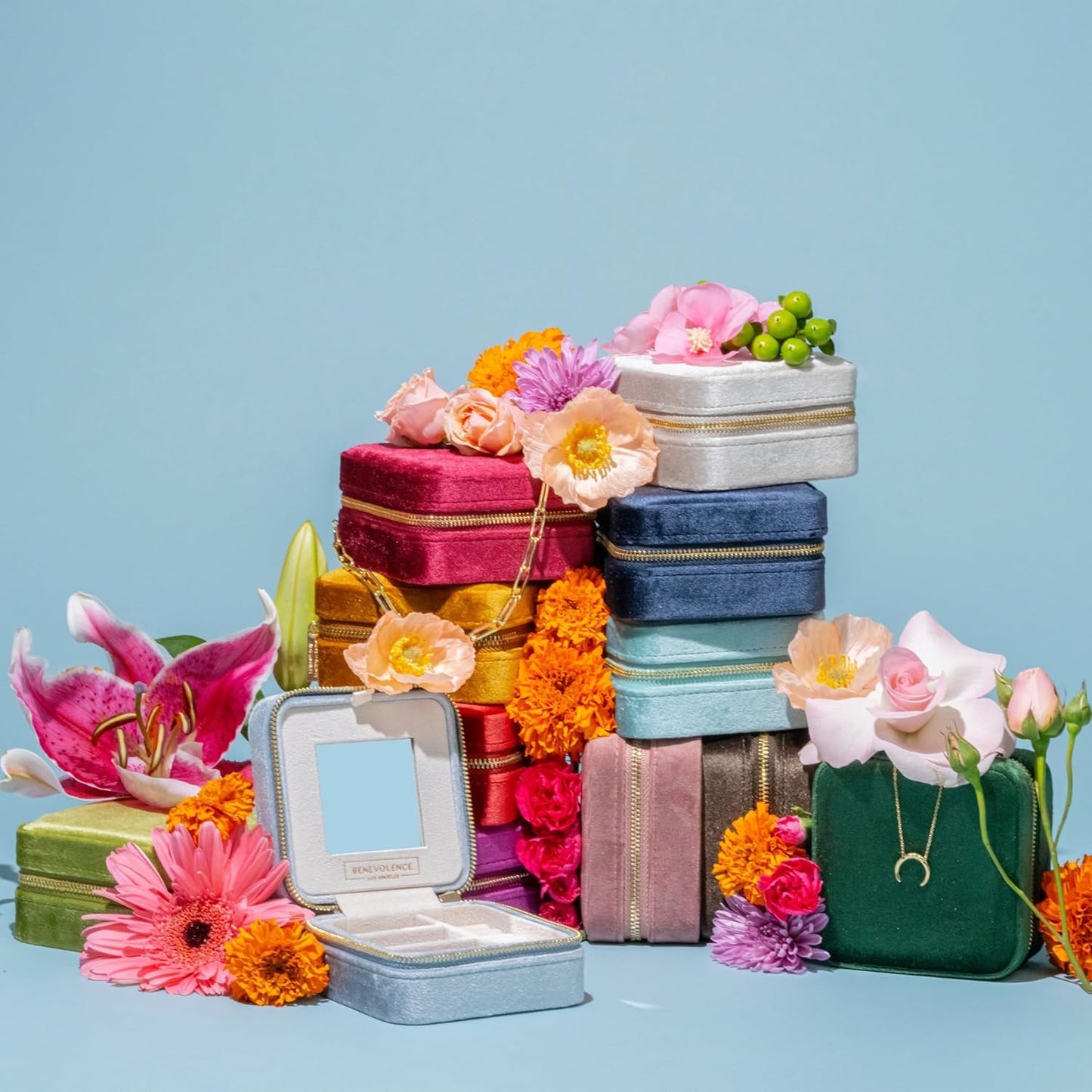Benevolence LA Plush Velvet Travel Jewelry Box – Featured in Oprah's Favorite Things – Jewelry