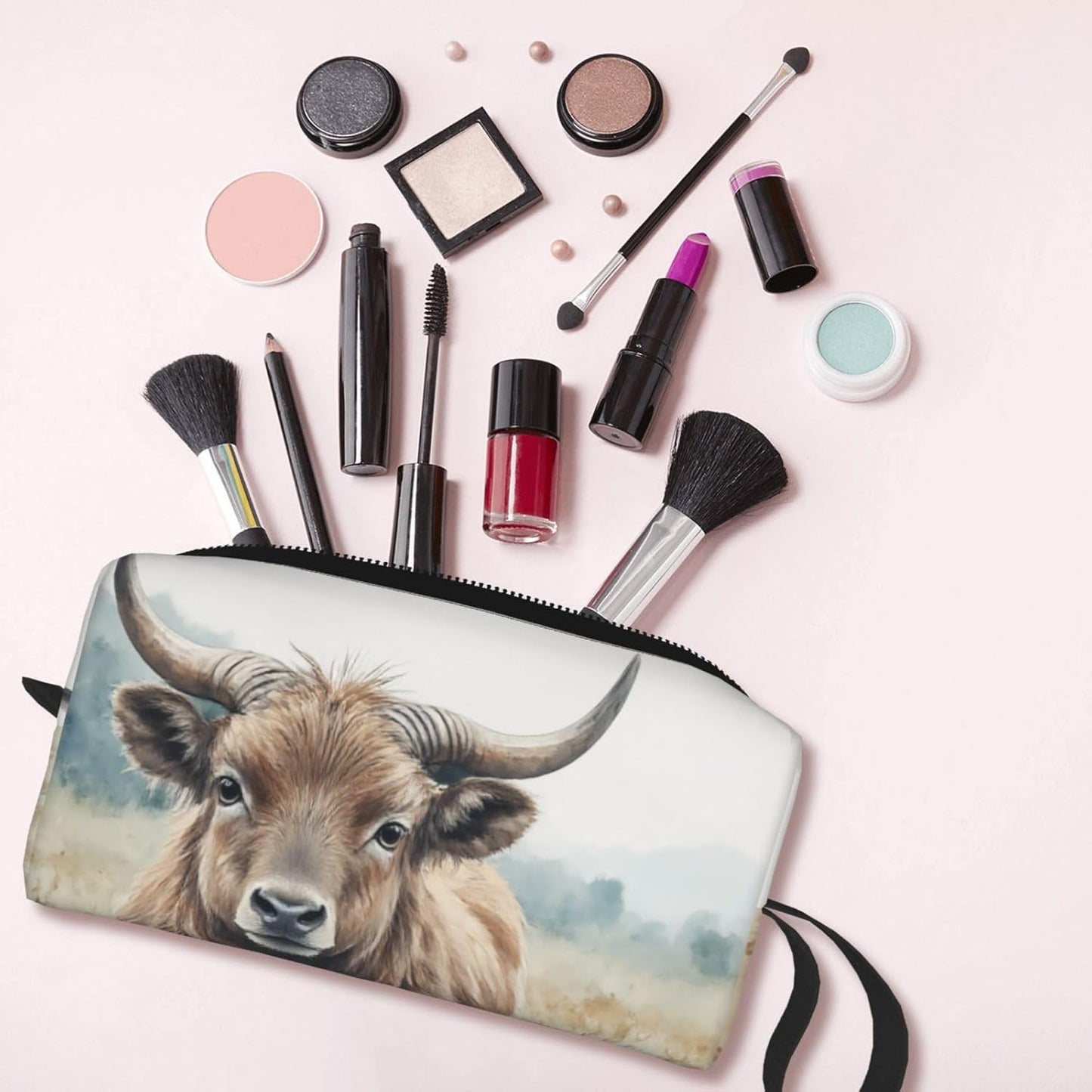 Wilderness Grass Cow Makeup Bag Small Compact & Durable Travel Cosmetic Bag Organizer Oxford Fabric Impact-Resistant Multi-Purpose Storage Perfect for Travel, Gym, Daily Use