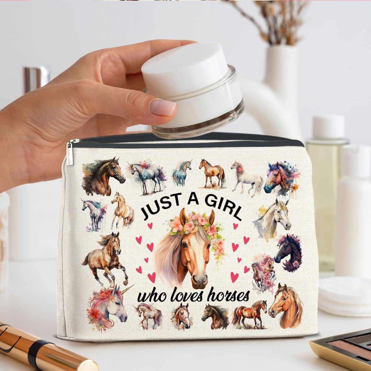 Horses Gifts Makeup Bag Funny Horse Lover Gifts for Girl Women Cowgirl Cosmetic Bag Just a Girl Who Loves Horses Zipper Makeup Pouch Gift