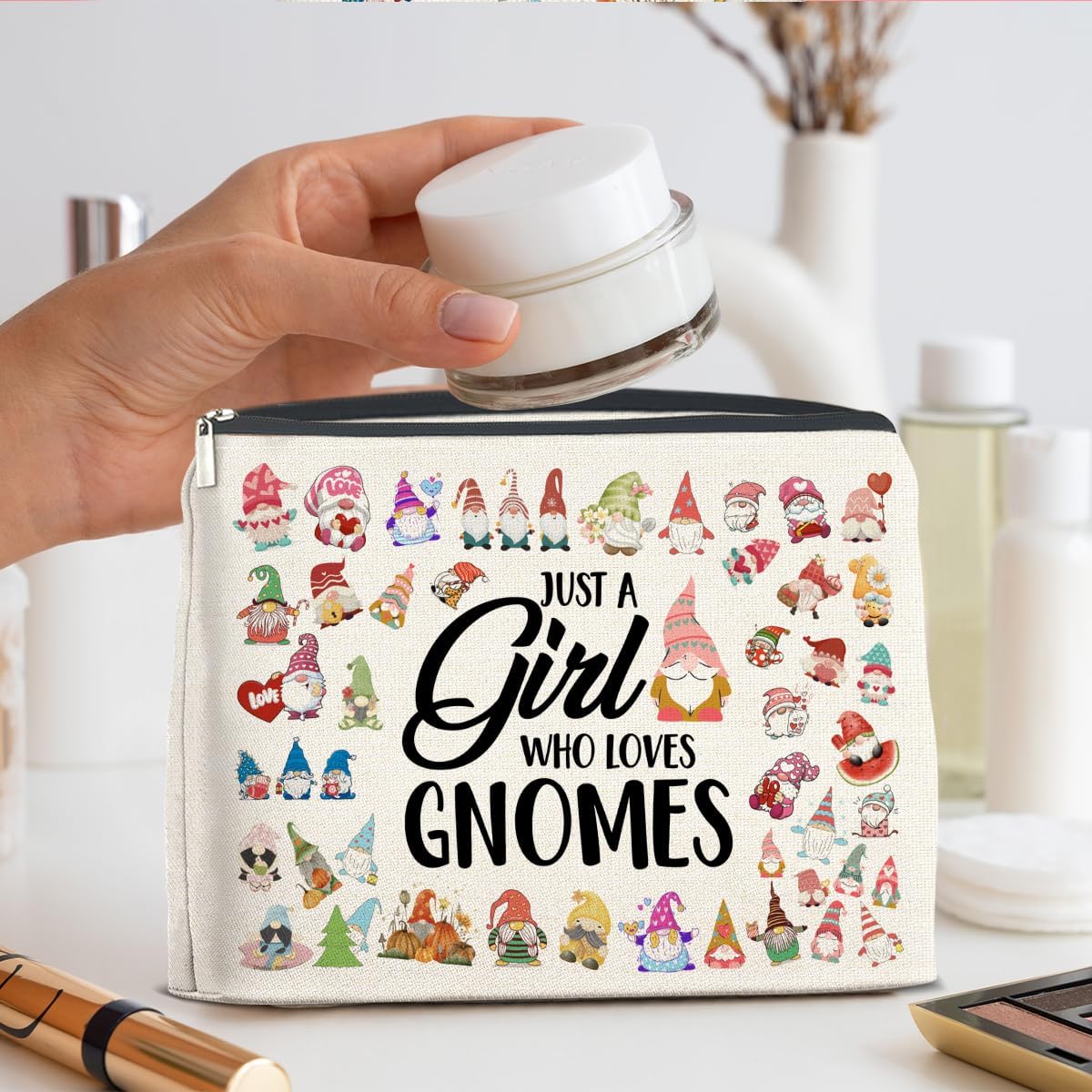 Gnome Lover Makeup Bag - Gifts for Women, Girl, Daughter, Sister, Bestie - Just a Girl Who Loves Gnomes Zipper Makeup Pouch