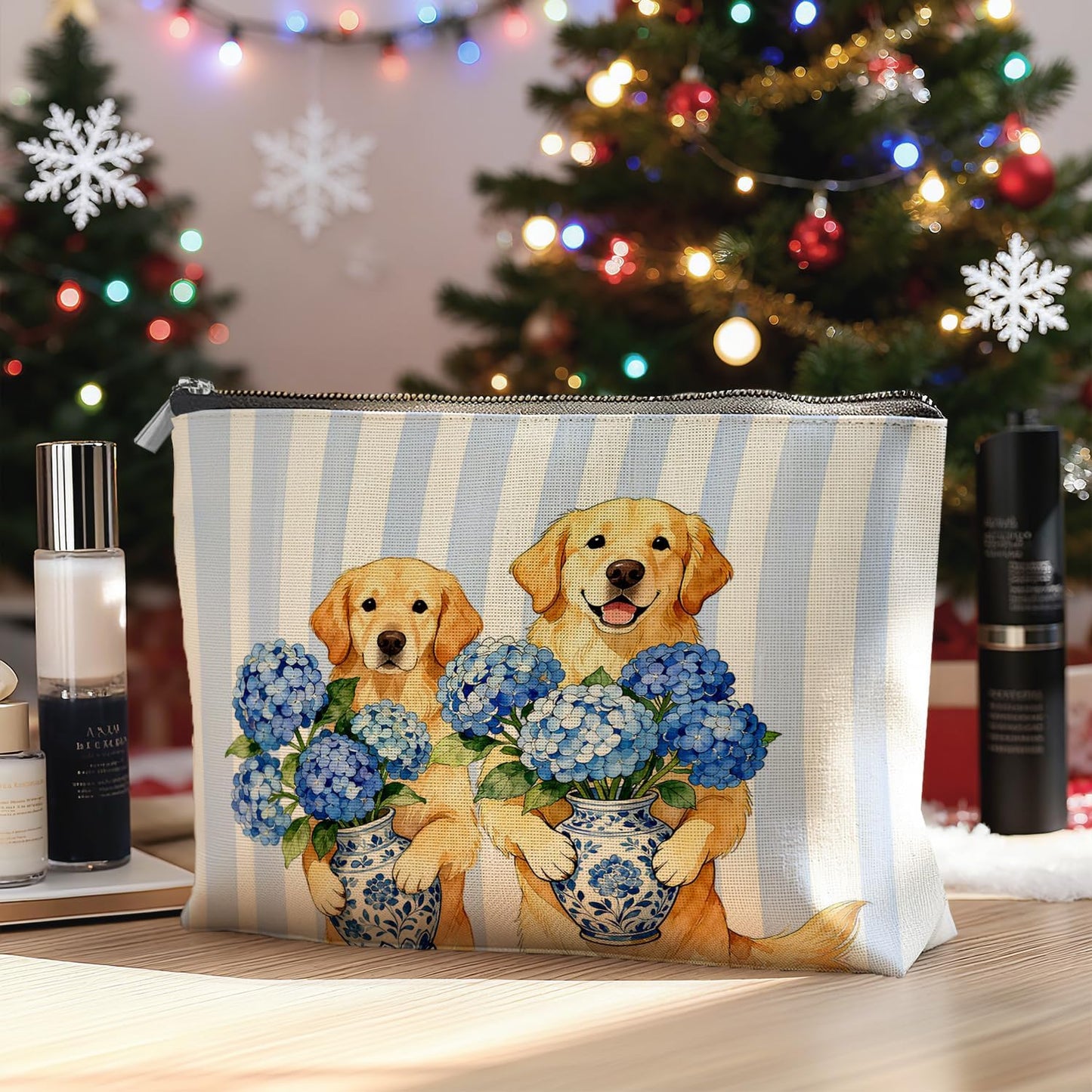 Blue Chinoiserie Hydrangea Golden Retriever Makeup Bag Gifts for Women, Golden Retriever Lovers Gifts Cosmetic Bag, Grandmillennial Floral Dog Striped Zipper Makeup Pouch Travel Toiletry Bag