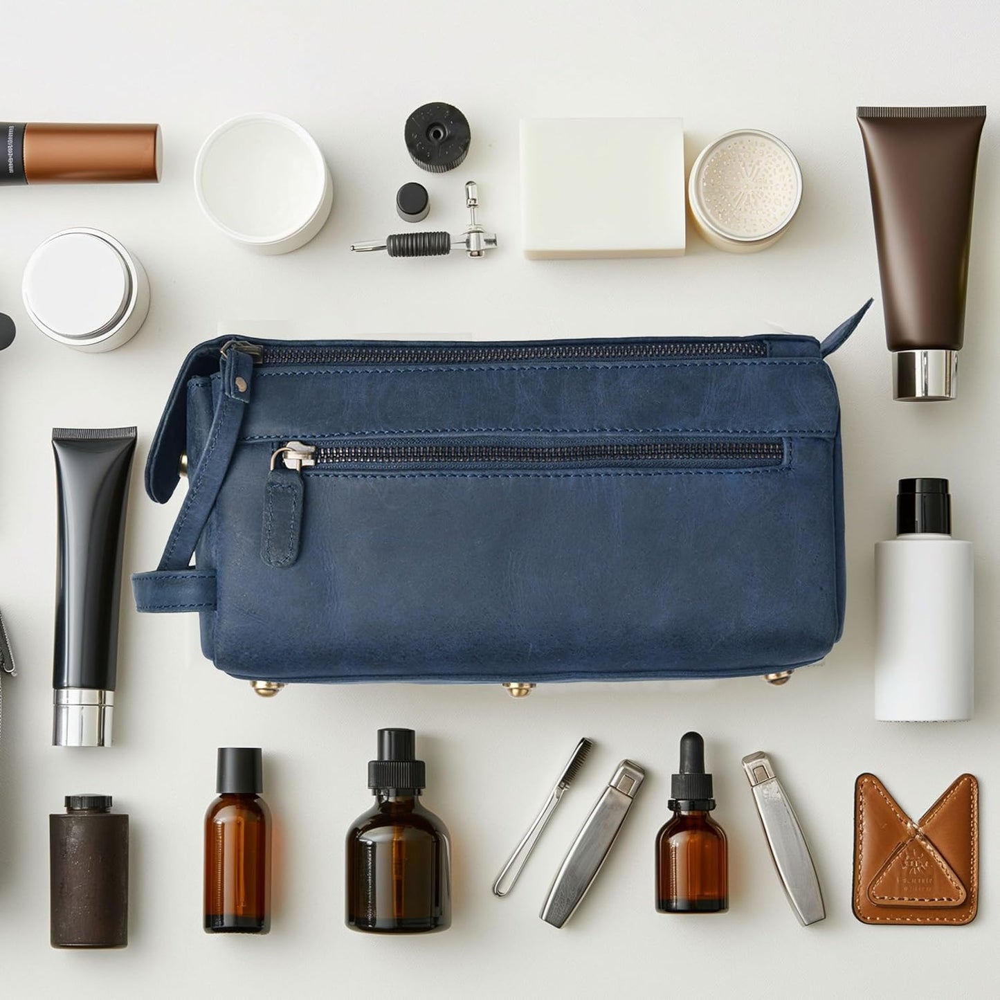 LEATHER VILLAGE Premium Leather Travel Toiletry Bag - Unisex Water-Resistant Travel Bag for
