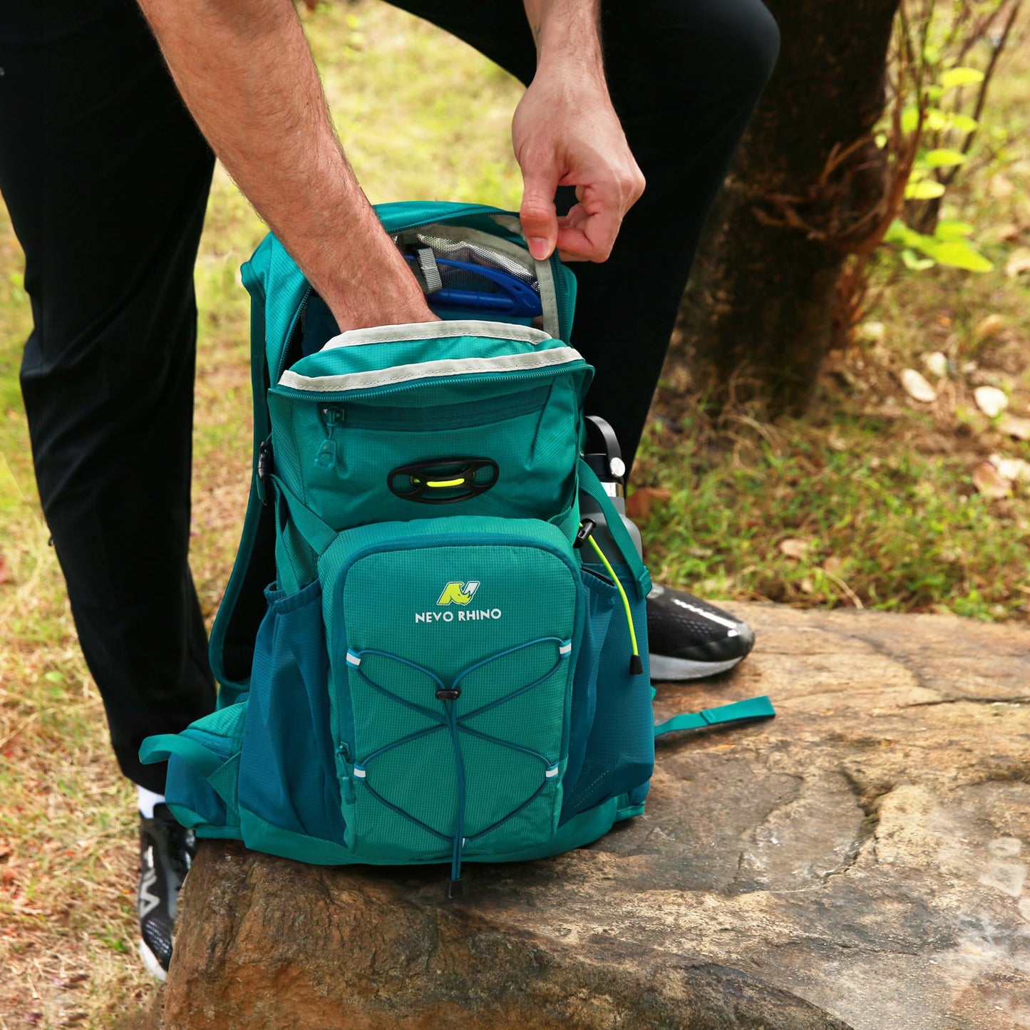 N NEVO RHINO Hydration Backpack, 18L Hiking Backpack with 3L Water Bladder