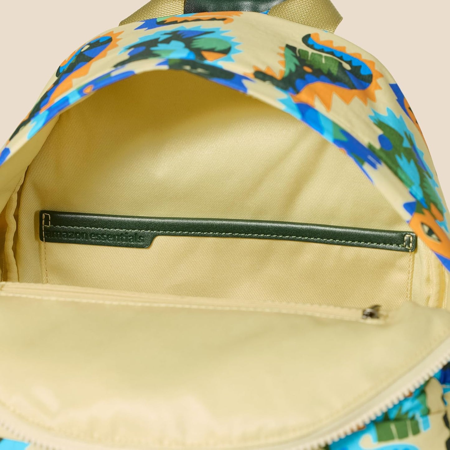 Amazon Essentials Unisex Kids' Nylon School Backpack, Sand Crazy Dinos, One Size