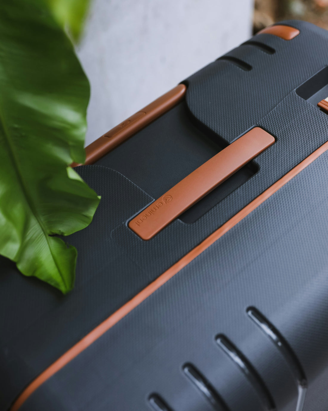 How to Avoid Pickpockets While Traveling