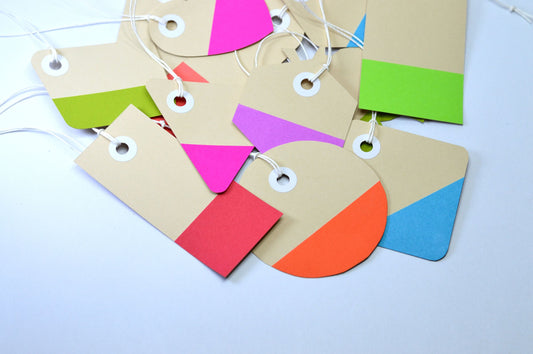 Luggage Tags vs Handle Wraps: Which Finds Your Bag Faster