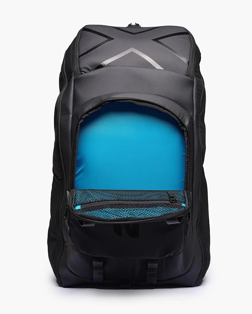 2XU Transition Backpack - Secure Storage Bag for Swim, Run, Bike Clothing - Black