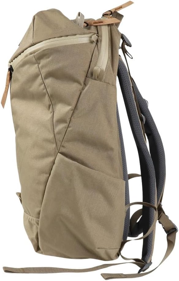 Mystery Ranch Catalyst 26 Backpack – Weatherproof Travel Bag with Easy Access Design & Padded Laptop Sleeve – Hummus, 26L