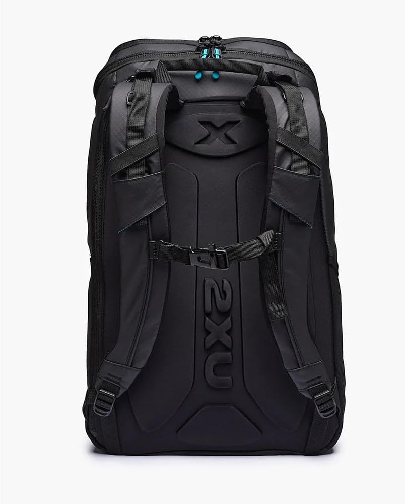 2XU Transition Backpack - Secure Storage Bag for Swim, Run, Bike Clothing - Black
