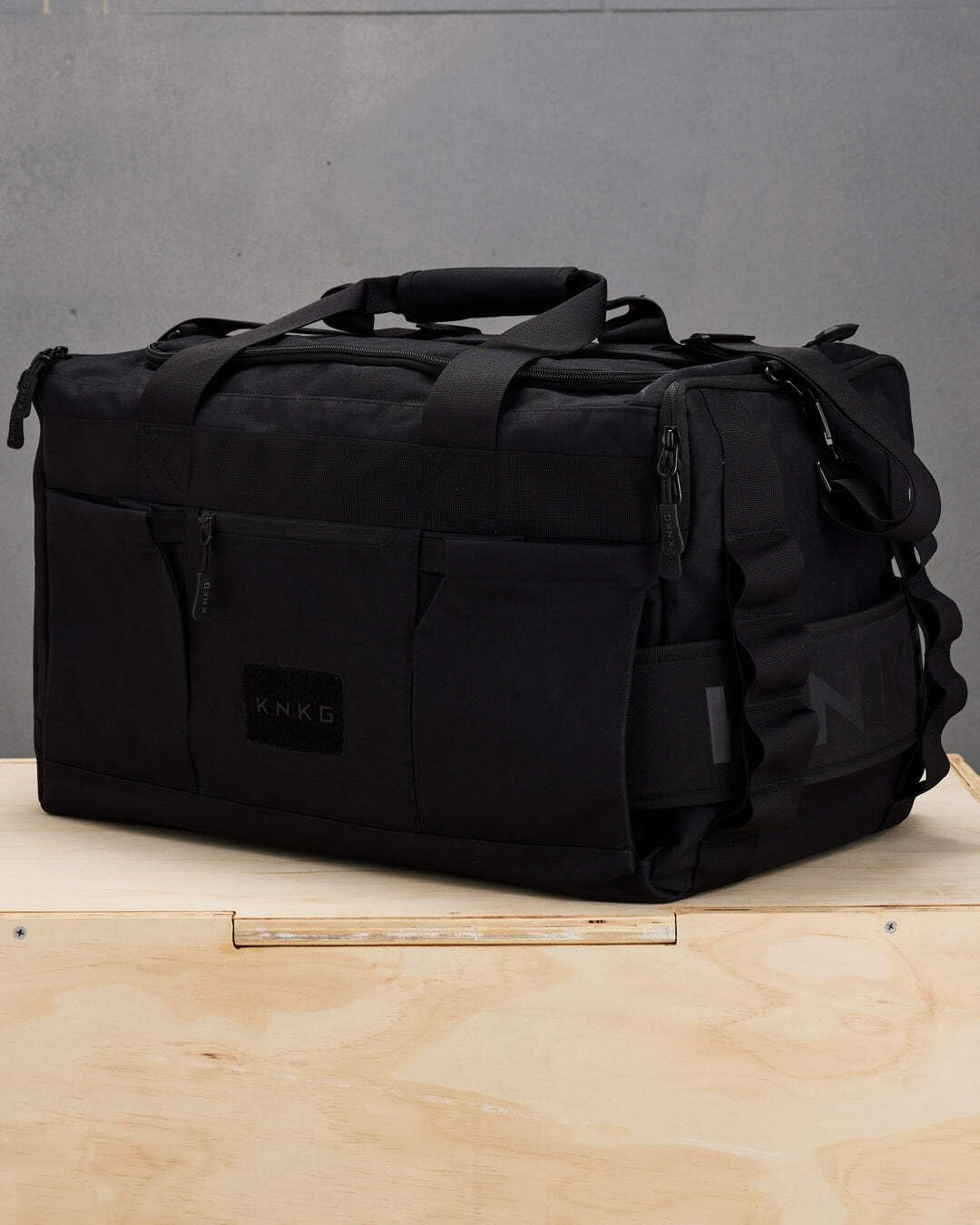 KNKG CORE Duffel Large 51L – Gym Bag with Lifting Belt Storage – Durable 500D Nylon, YKK Zippers – Black