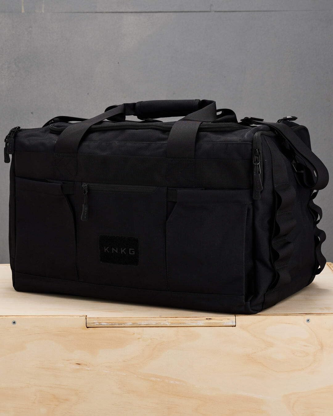 KNKG CORE Duffel Large 51L – Gym Bag with Lifting Belt Storage – Durable 500D Nylon, YKK Zippers – Black