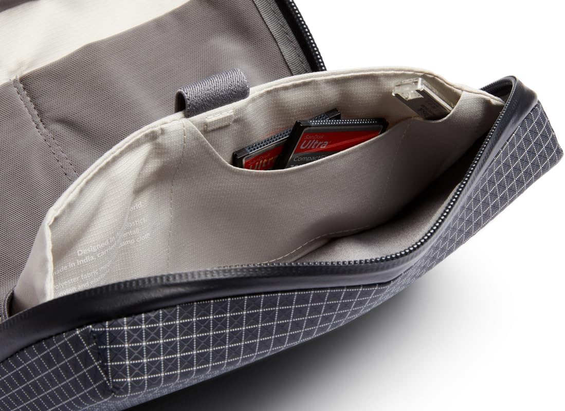Bellroy Tech Kit (Tech Accessories Organizer Pouch, Zipper Closure Design, Stores Power Bank, Phone