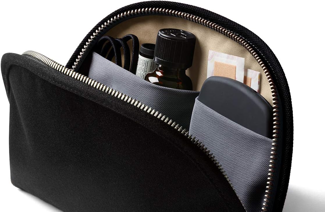 Bellroy Classic Pouch, Everyday kit, Leather and Woven Fabric (pens, Cables, Cosmetics, Personal