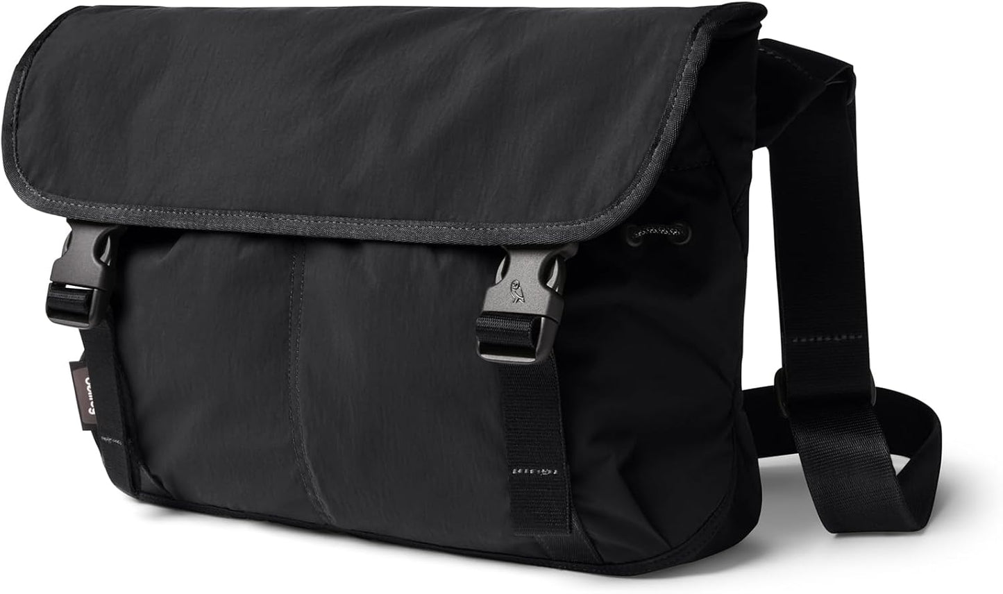 Bellroy Cinch Messenger (12 liter lightweight shoulder bag, water-resistant fabric, effortless