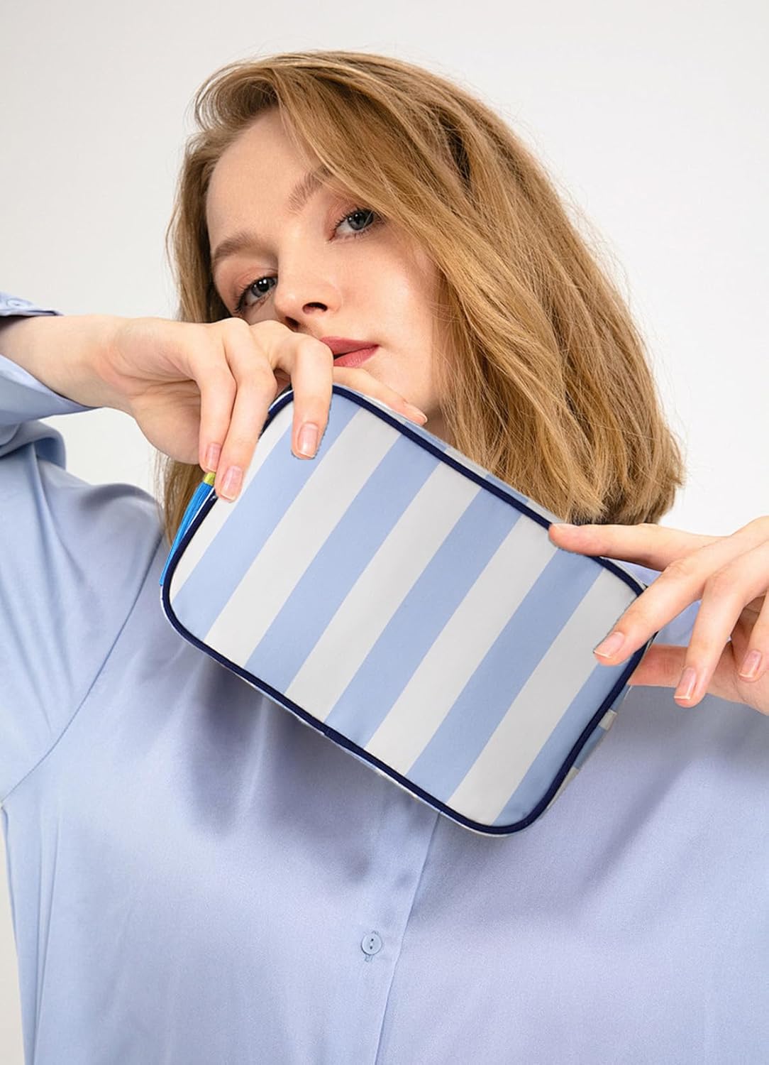Stripe Makeup Bag Travel Cosmetic Bag Organizer Tassel Toiletry Bag Large Canvas Zipper Pouch and Accessories Storage Bag for Women