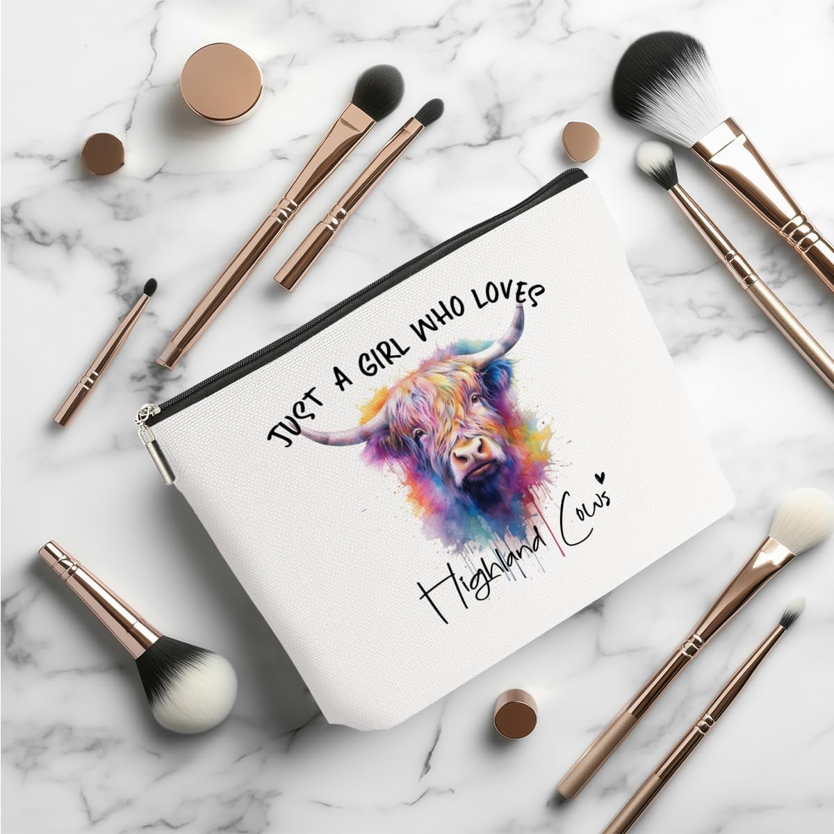 Highland Cow Gifts for Women, Western Makeup Bag Highland Cow Print Stuff Cosmetic Bag Travel Organizer Bags Makeup Pouch, Christmas Birthday Animal Lovers Gifts for Women Girls Friends