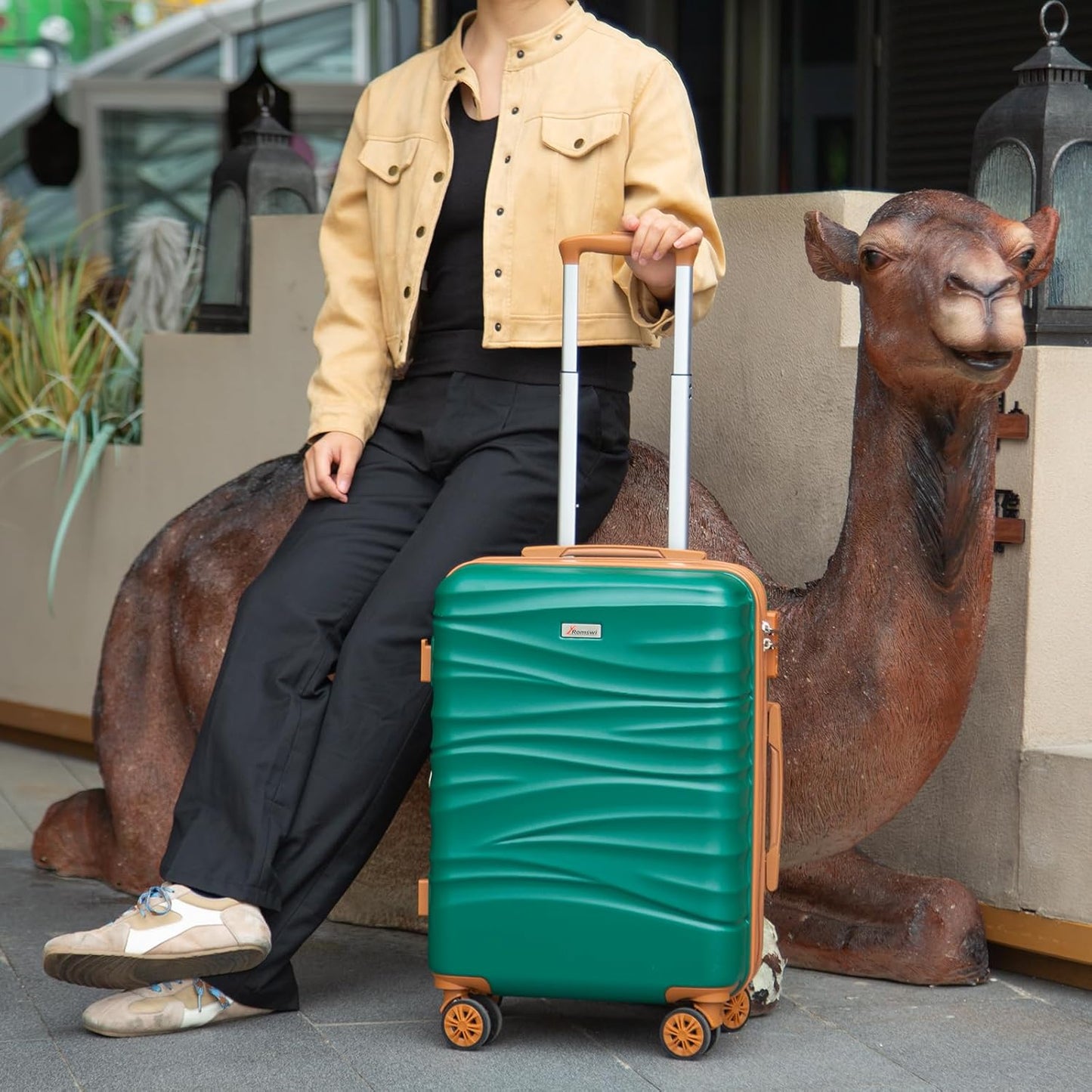 Romswi Expandable 20" Carry On Luggage,Hardshell Suitcase with Double Spinner Wheels for 20% More Space, Airline Approved Lightweight Hardside Luggage, Scratch-Resistant & YKK Zipper,Green