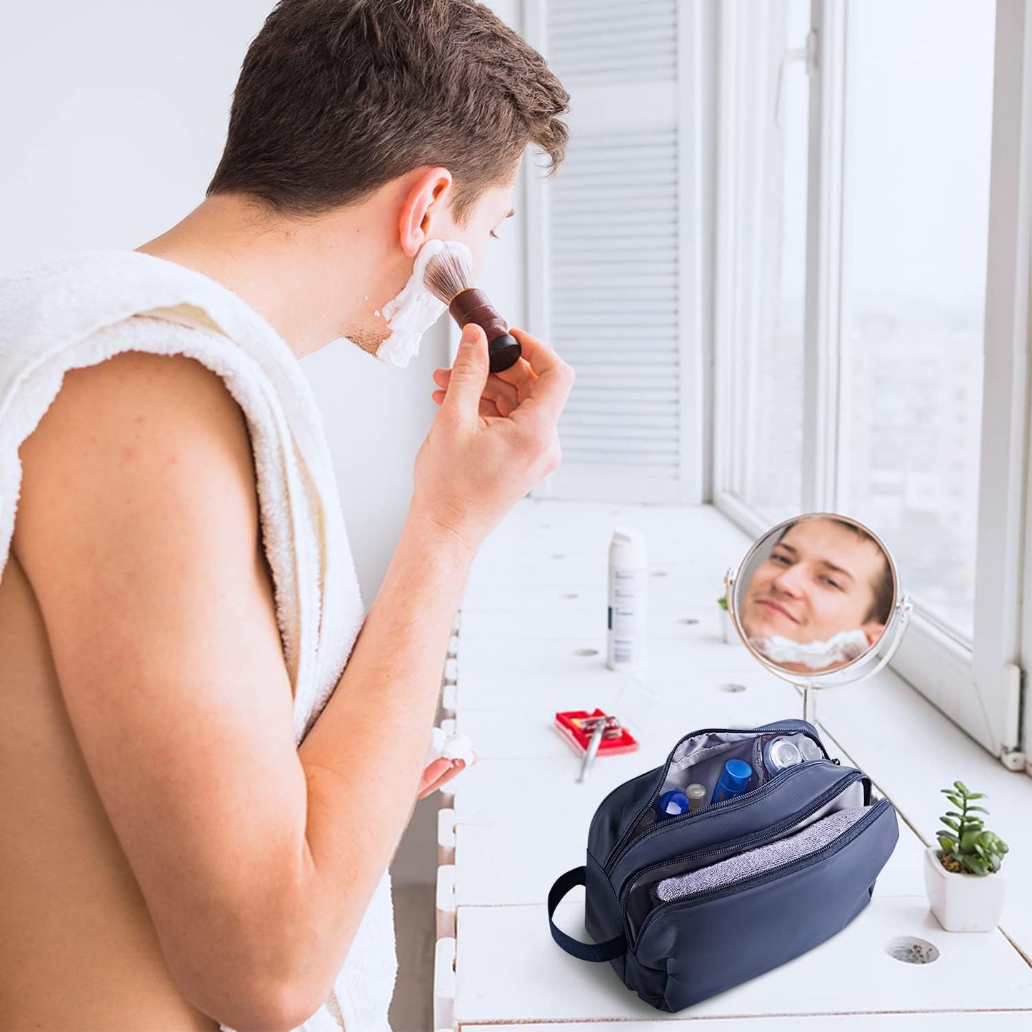 BAGSMART Toiletry Bag for Men, Travel Toiletry Organizer Dopp Kit Water-resistant Shaving Bag for Toiletries Accessories, Door Room Essentials,Navy Blue-basic