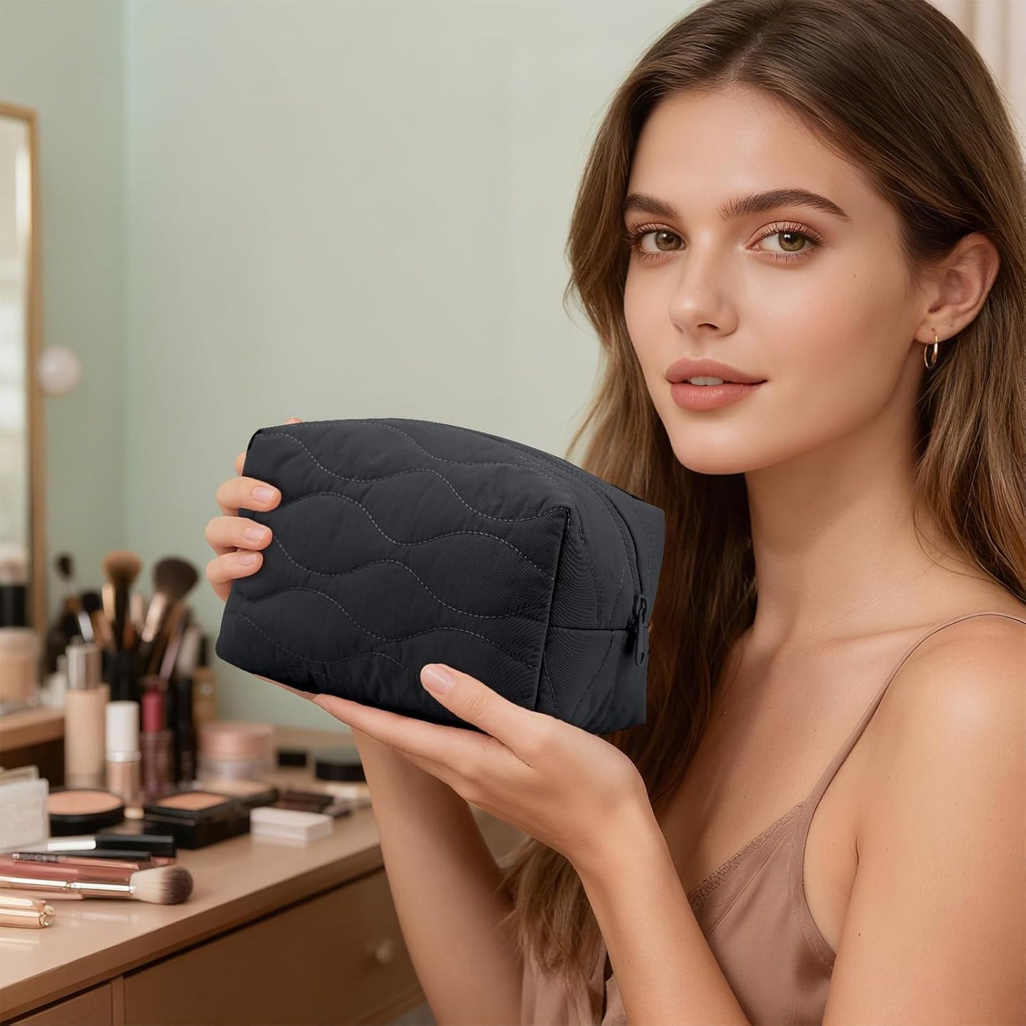 Make up Bag Travel Cosmetic Bag for Women Girls Zipper Puffy Padded Makeup Organizer Waterproof Portable Pouch Purse Lightweight Toiletry Accessories Storage Black