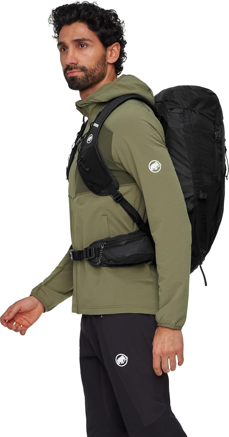 Mammut Ducan 26 – Unisex Outdoor Backpack for Hiking, Running, and Everyday Adventures, Black, 26L