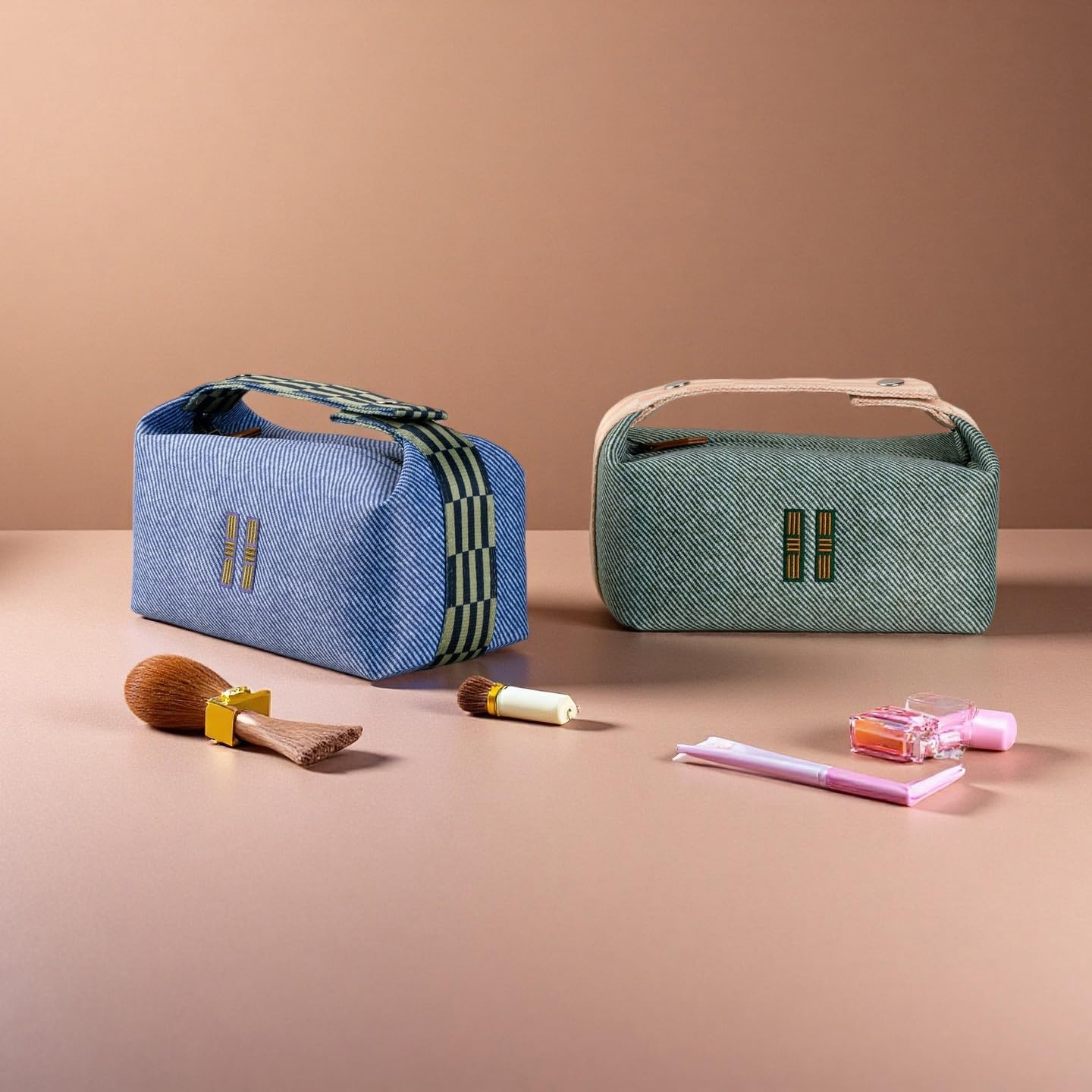 Fashion Makeup Bag for Women, Orange Red Canvas Make up Travel Bag, Hanging Cosmetic Bag Organizer