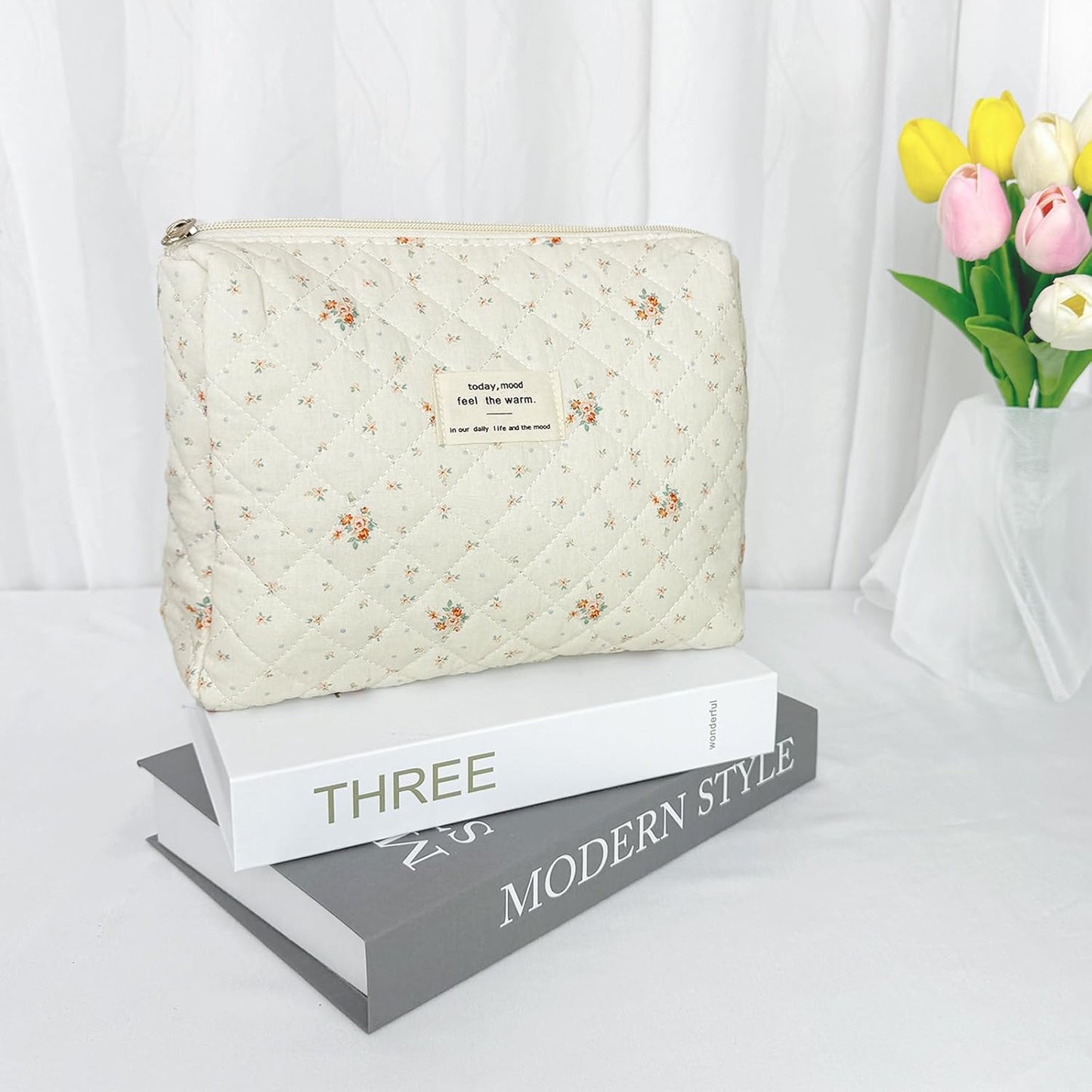 Quilted Makeup Bag, Cute Floral Makeup Bag Portable Cotton Cosmetic Tote Bags for Women Ladies Medium Girls Purse Pouch Toiletry Bag