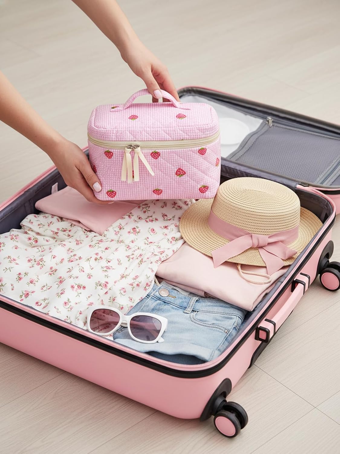 Large Travel Quilted Makeup Bag for Women Girls, Floral Cosmetic Bag, Cute Coquette Aesthetic Flowers Toiletry Organizer Bag Pink Strawberry