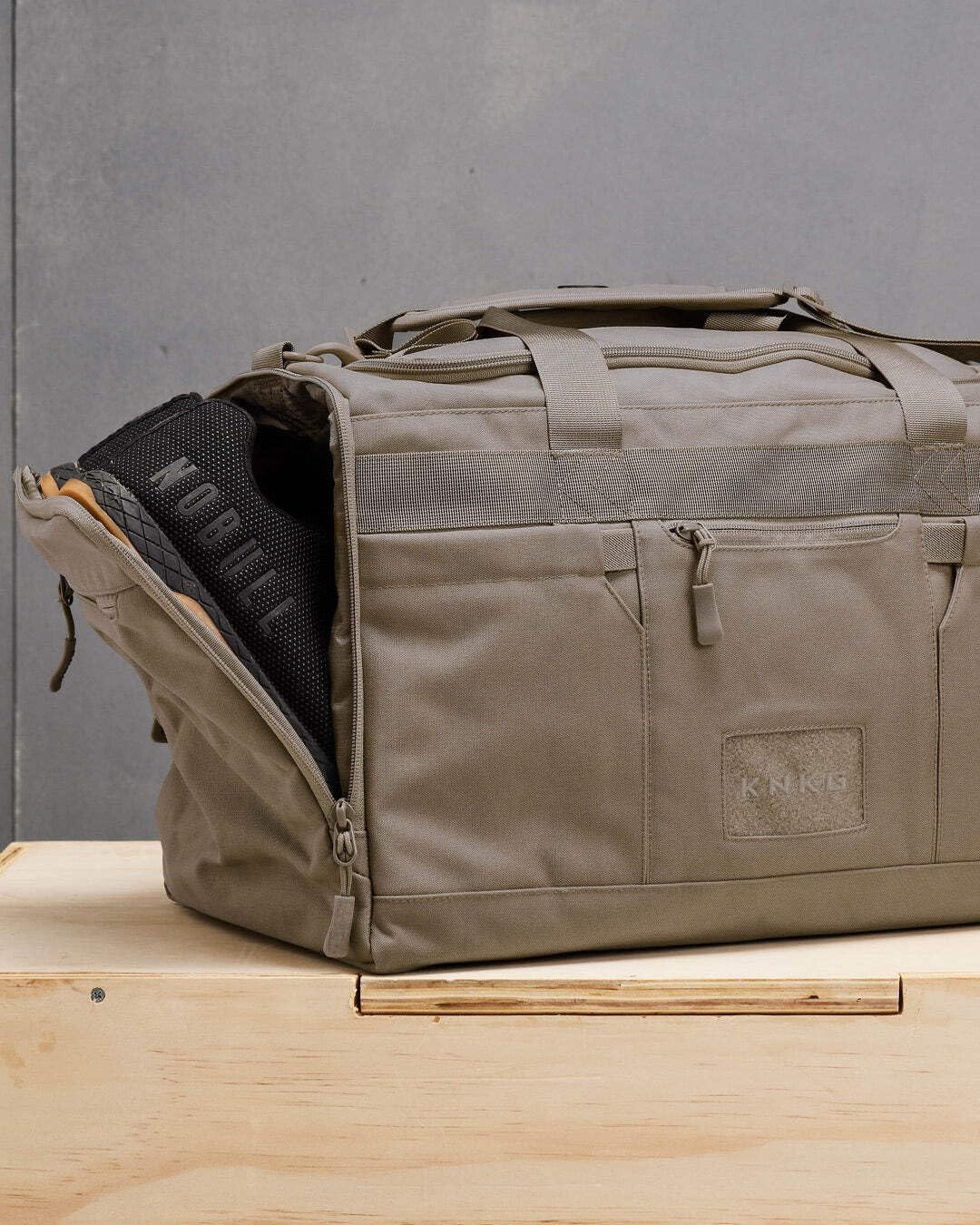 KNKG CORE Duffel Medium 35L - Gym Bag with Lifting Belt Attachment - Durable 500D Nylon, YKK Zippers - Natty