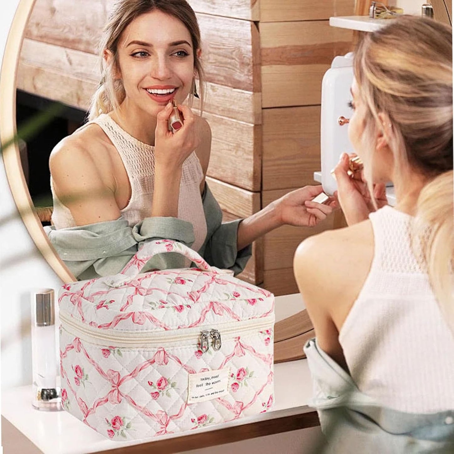 Quilted Makeup Bag, Large Makeup Bag, Cute Cosmetic Bags for Women Girls, Floral Coquette Aesthetic Patchwork Travel Toiletry Make Up Organizer Bag-Pink Bow