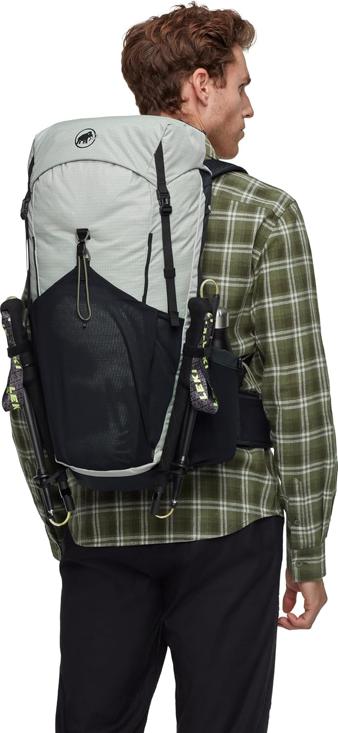 Mammut Ducan 26 – Unisex Outdoor Backpack for Hiking, Running, and Everyday Adventures, Silver Sage-Black, 26L