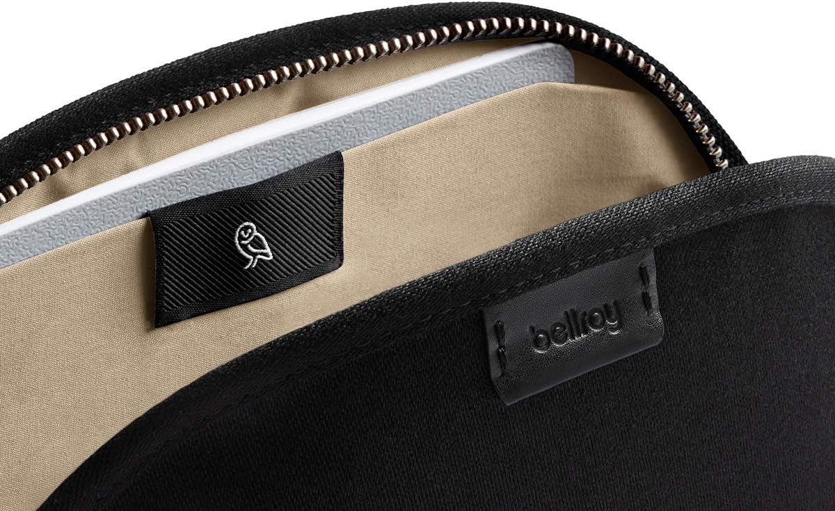 Bellroy Classic Pouch, Everyday kit, Leather and Woven Fabric (pens, Cables, Cosmetics, Personal