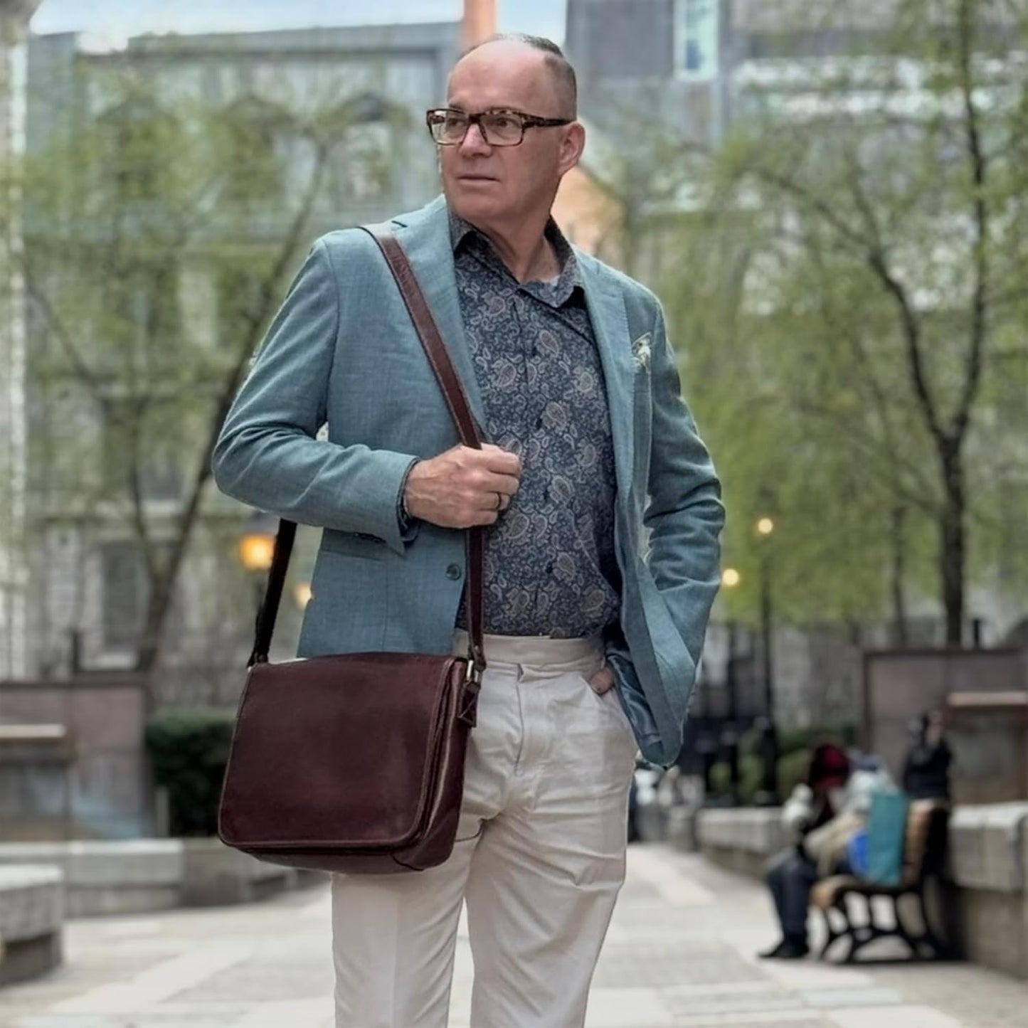 Time Resistance Leather Messenger Bag for Men, Handmade Crossbody Bag, Shoulder Bag Made in Italy