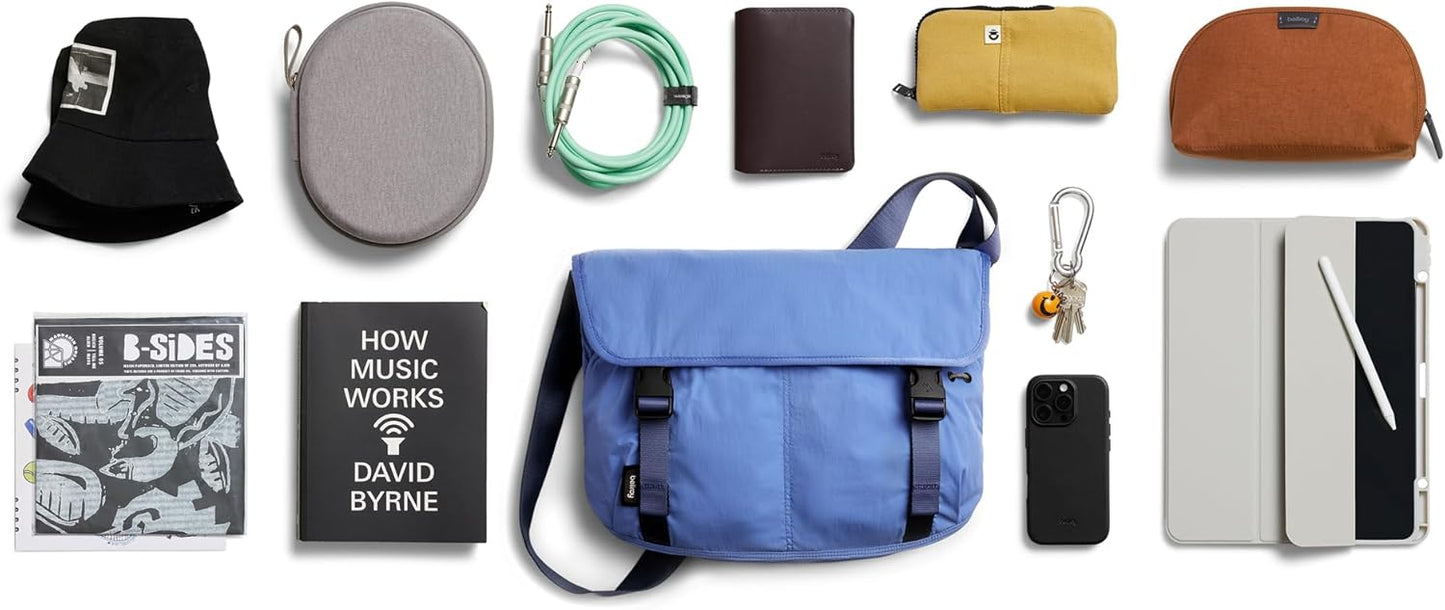 Bellroy Cinch Messenger (12 liter lightweight shoulder bag, water-resistant fabric, effortless organization) - DenimBlue