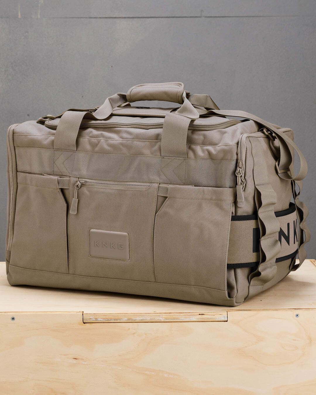 KNKG CORE Duffel Large 51L – Gym Bag with Lifting Belt Storage – Durable 500D Nylon, YKK Zippers – Natty