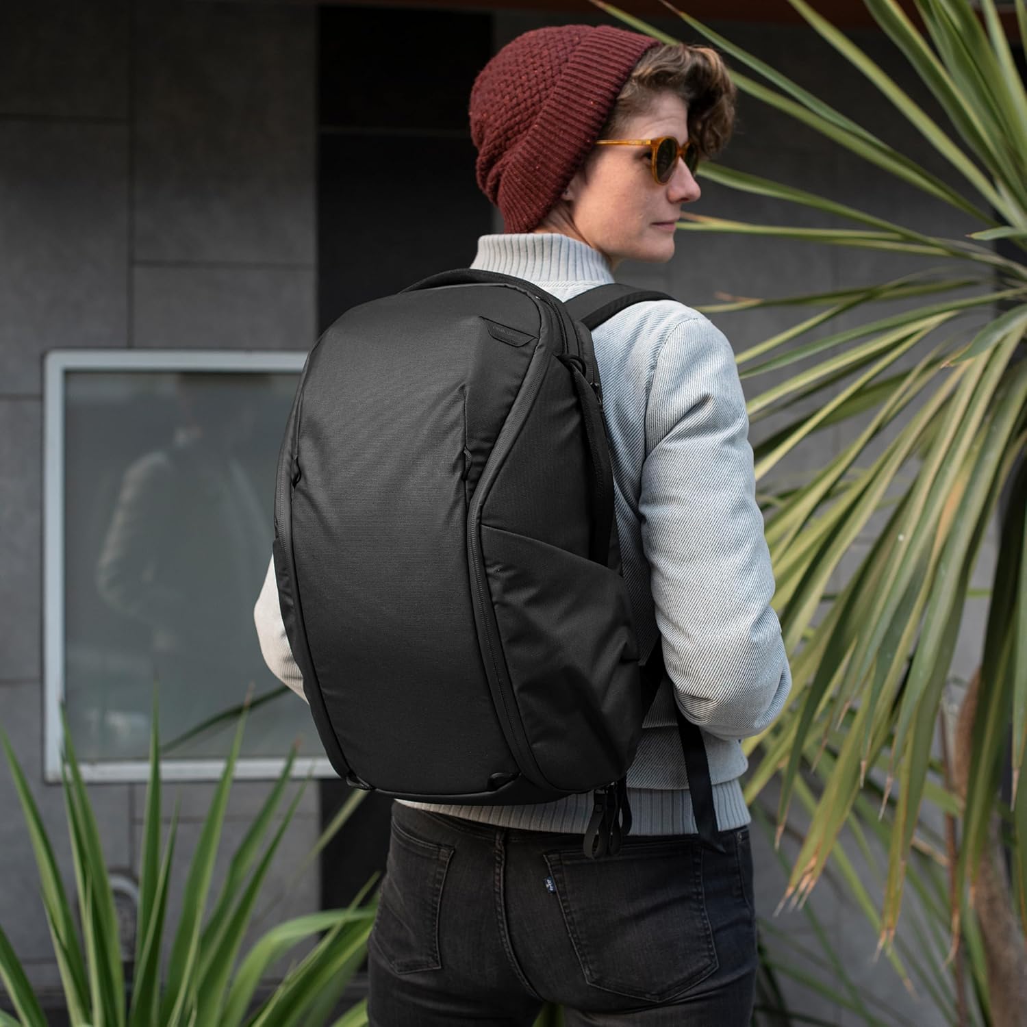 Peak Design Everyday Backpack Zip 20L, Black, 270-Degree Zip, Dual Side Pockets, FlexFold Dividers