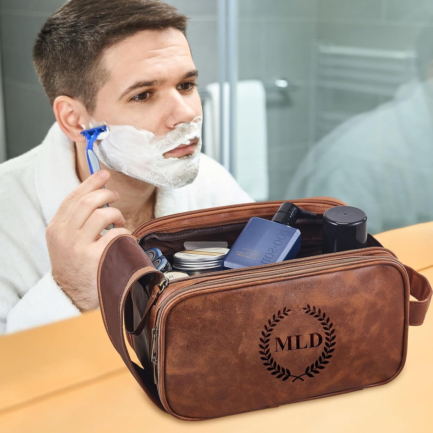 Personalized Leather Toiletry Bag for Men, Large Travel Shaving Dopp Kit Water-resistant Toiletries Organizer PU Leather Cosmetic Bags For Groomsmen Gifts Custom Laser Engraved Leather Gift