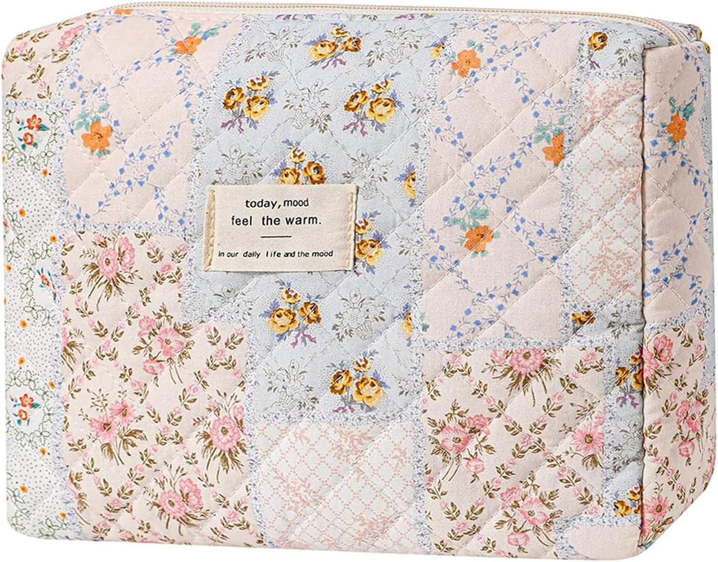 Quilted Makeup Bag, Large Makeup Bag, Cute Cosmetic Pouch for Women Girls, Floral Coquette Aesthetic Patchwork Travel Toiletry Make Up Organizer Bag-Bees&Flower