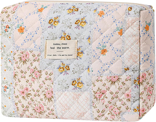 Quilted Makeup Bag, Large Makeup Bag, Cute Cosmetic Pouch for Women Girls, Floral Coquette Aesthetic Patchwork Travel Toiletry Make Up Organizer Bag-Bees&Flower