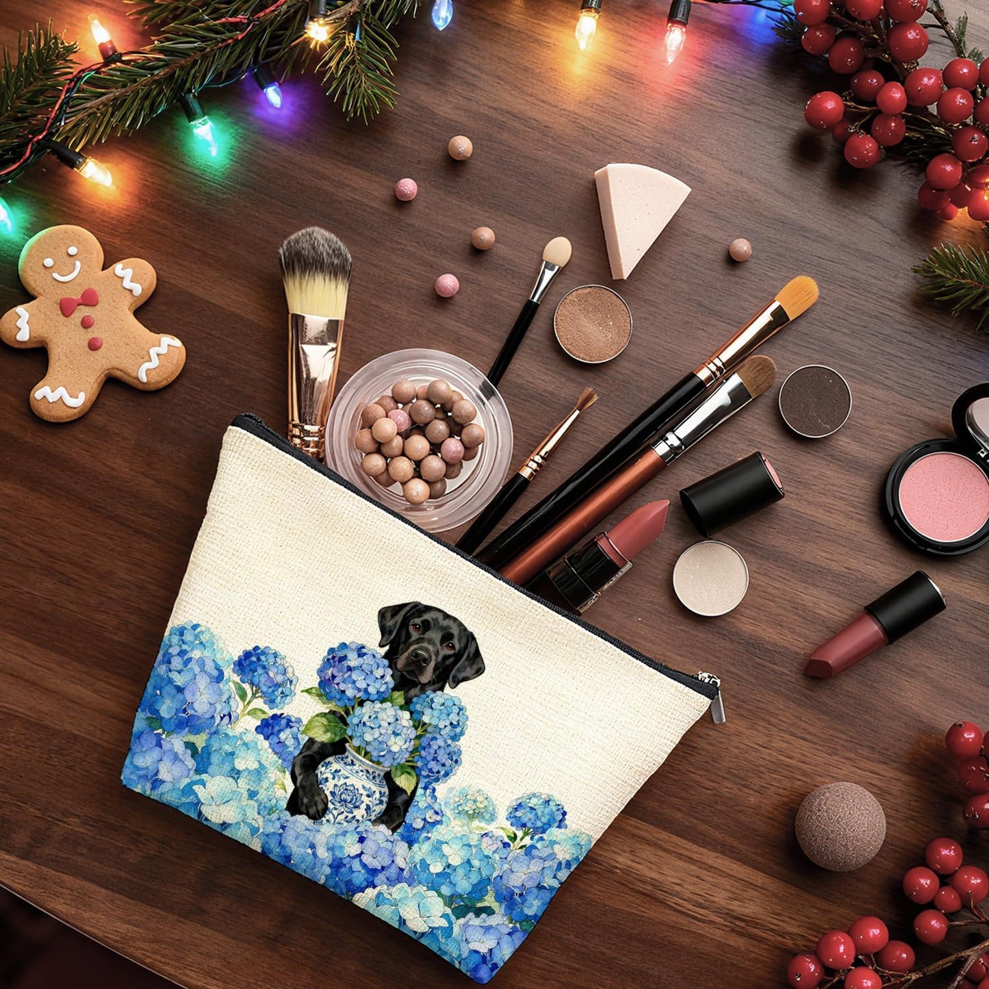 Blue Chinoiserie Hydrangea Labrador Retriever Makeup Bag Gifts for Women, Black Labrador Themed Gifts Cosmetic Bag, Grandmillennial Floral Dog Zipper Makeup Pouch Travel Toiletry Bag