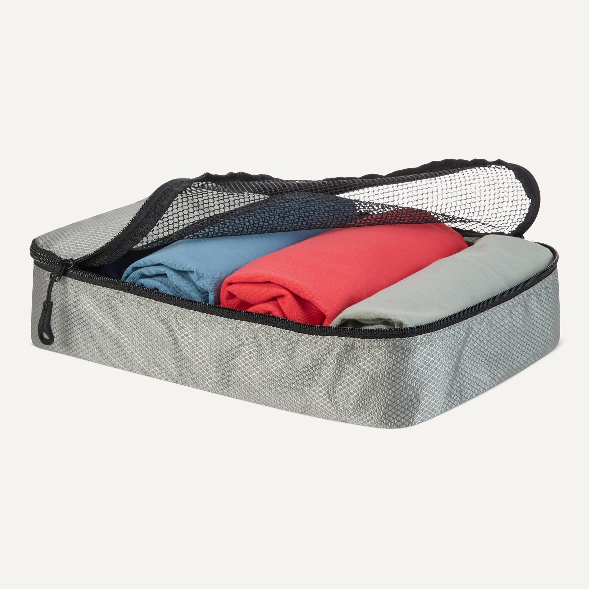 Amazon Essentials 4-Piece Packing Cubes Travel Accessories Set, Space-Saving Luggage Organizer with