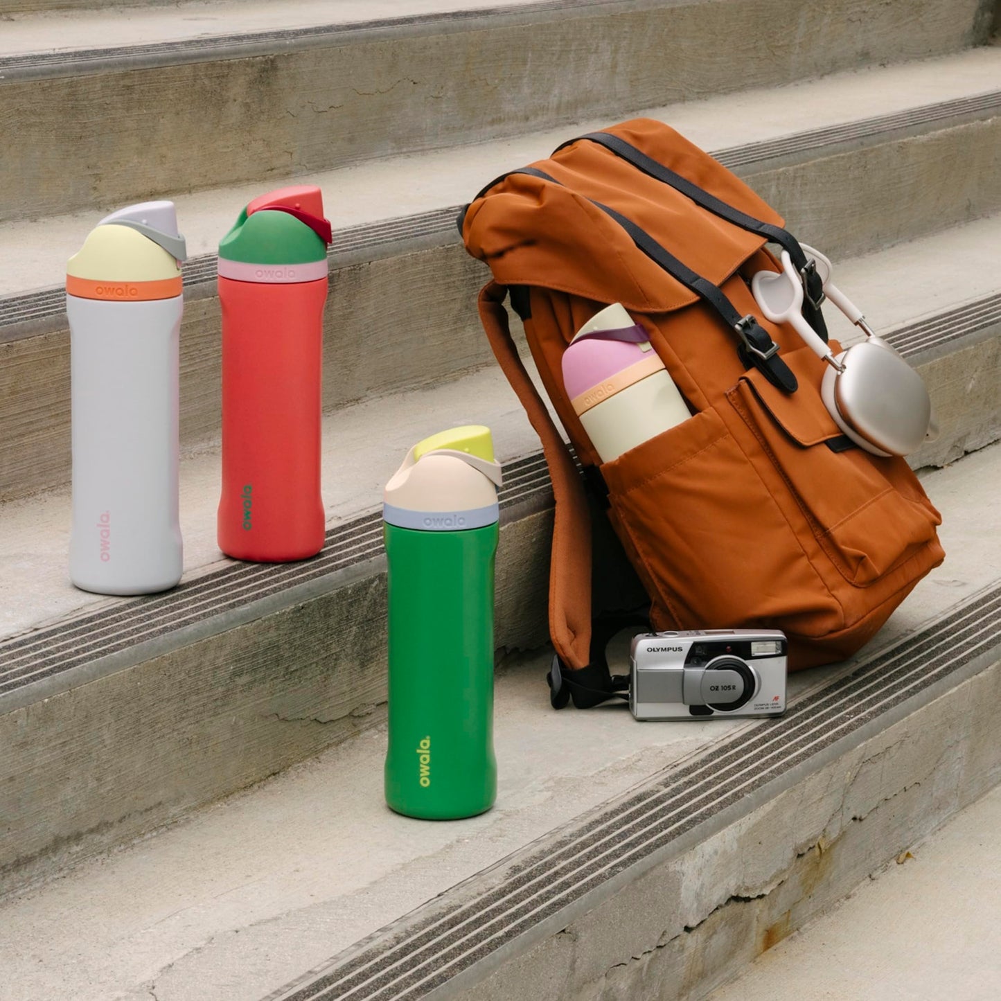 Owala FreeSip Stainless Steel Water Bottle 24 oz Denim
