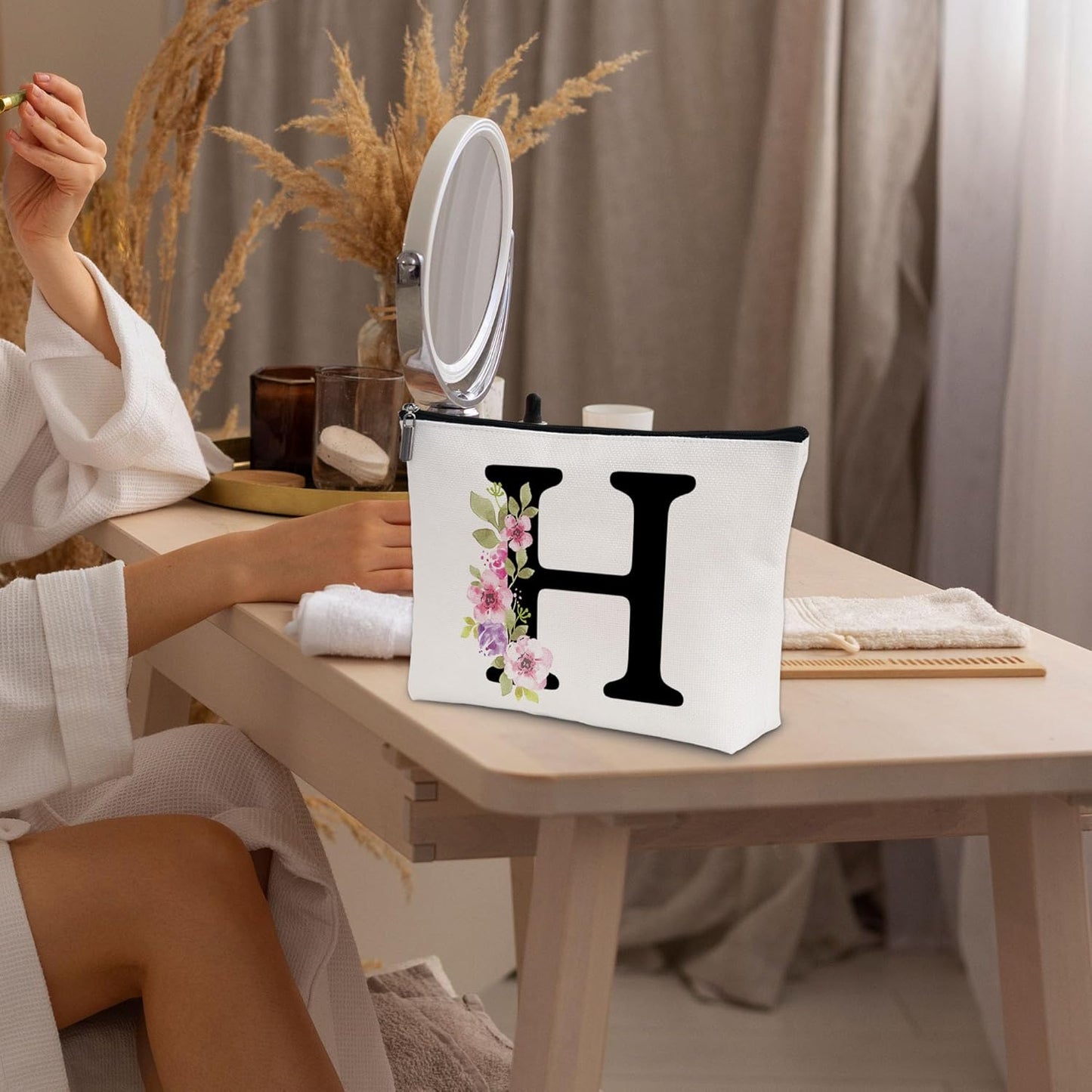 Personalized Letter H Makeup Bag for Women, Birthday Gifts for Mom, Small Zipper Pouch for Purse, Christmas Bridesmaid Friendship Gifts for Sister Daughter, Girls Weekend Gifts for Women-A08