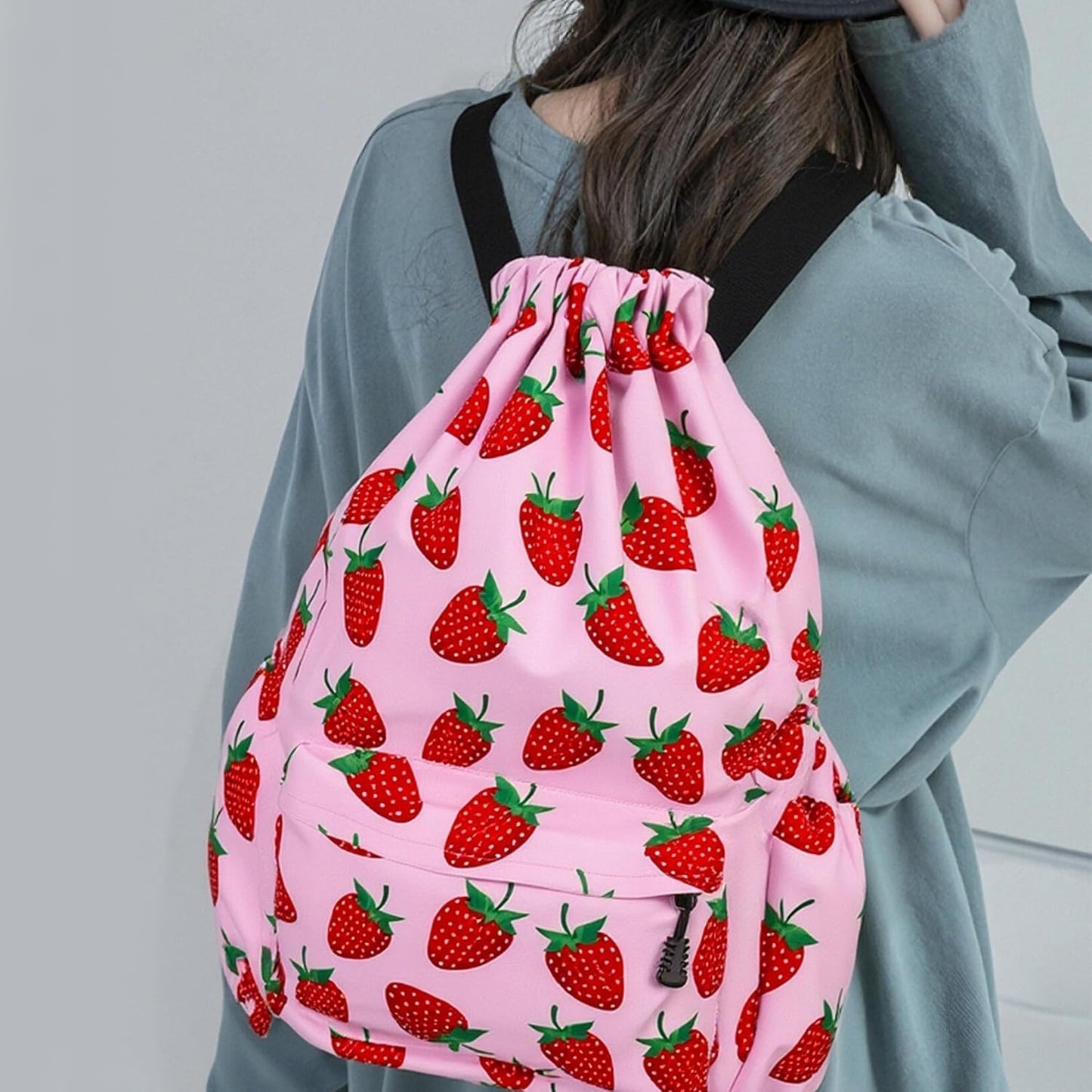 Drawstring Backpack for Women Drawstring Gym Bag Water Resistant Small Cinch Sack Pull String Backpack Bag (Strawberry)
