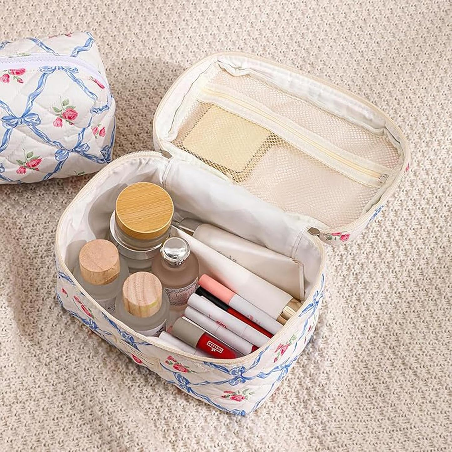 Quilted Makeup Bag, Large Makeup Bag, Cute Cosmetic Bag for Women Girls, Floral Coquette Aesthetic Patchwork Travel Toiletry Make Up Organizer Bag