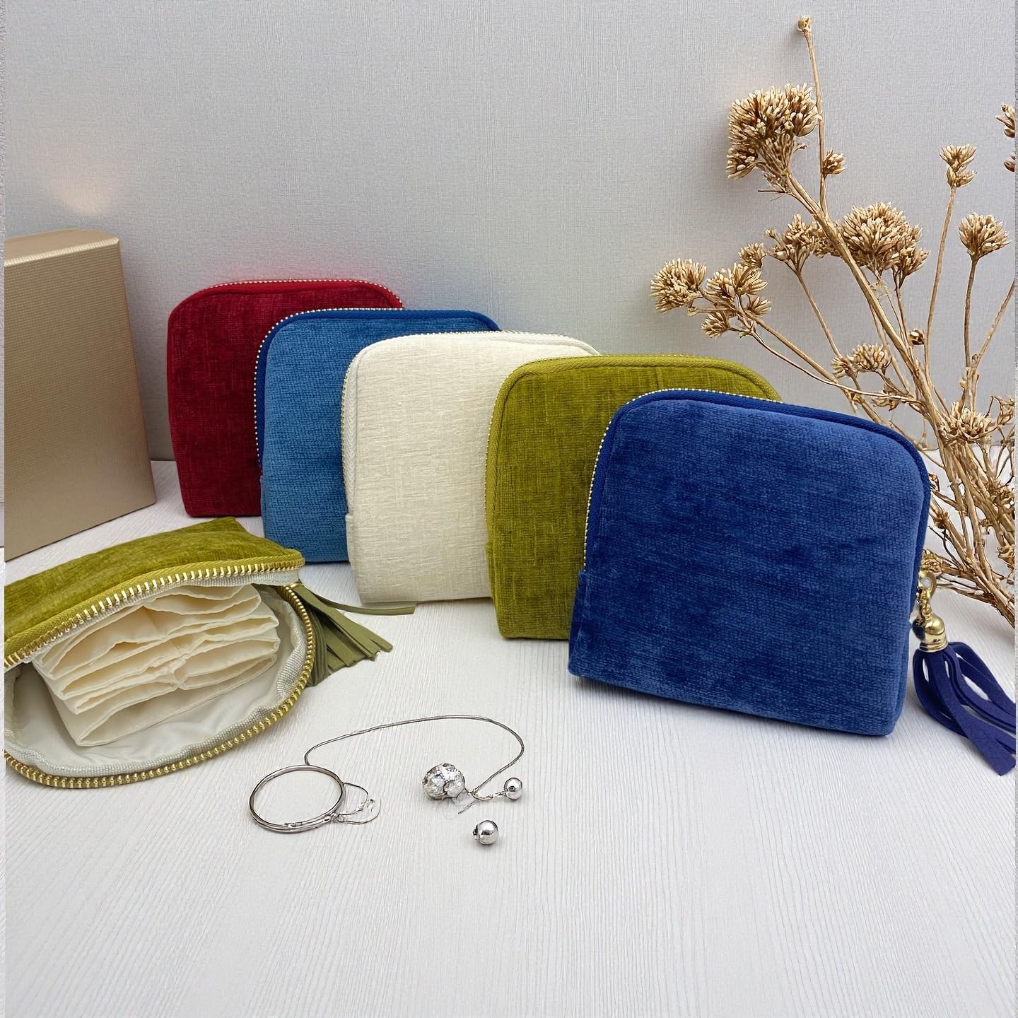 Zeelooroo Jewelry Organizer Case, Small Travel Velvet Pouch, Portable