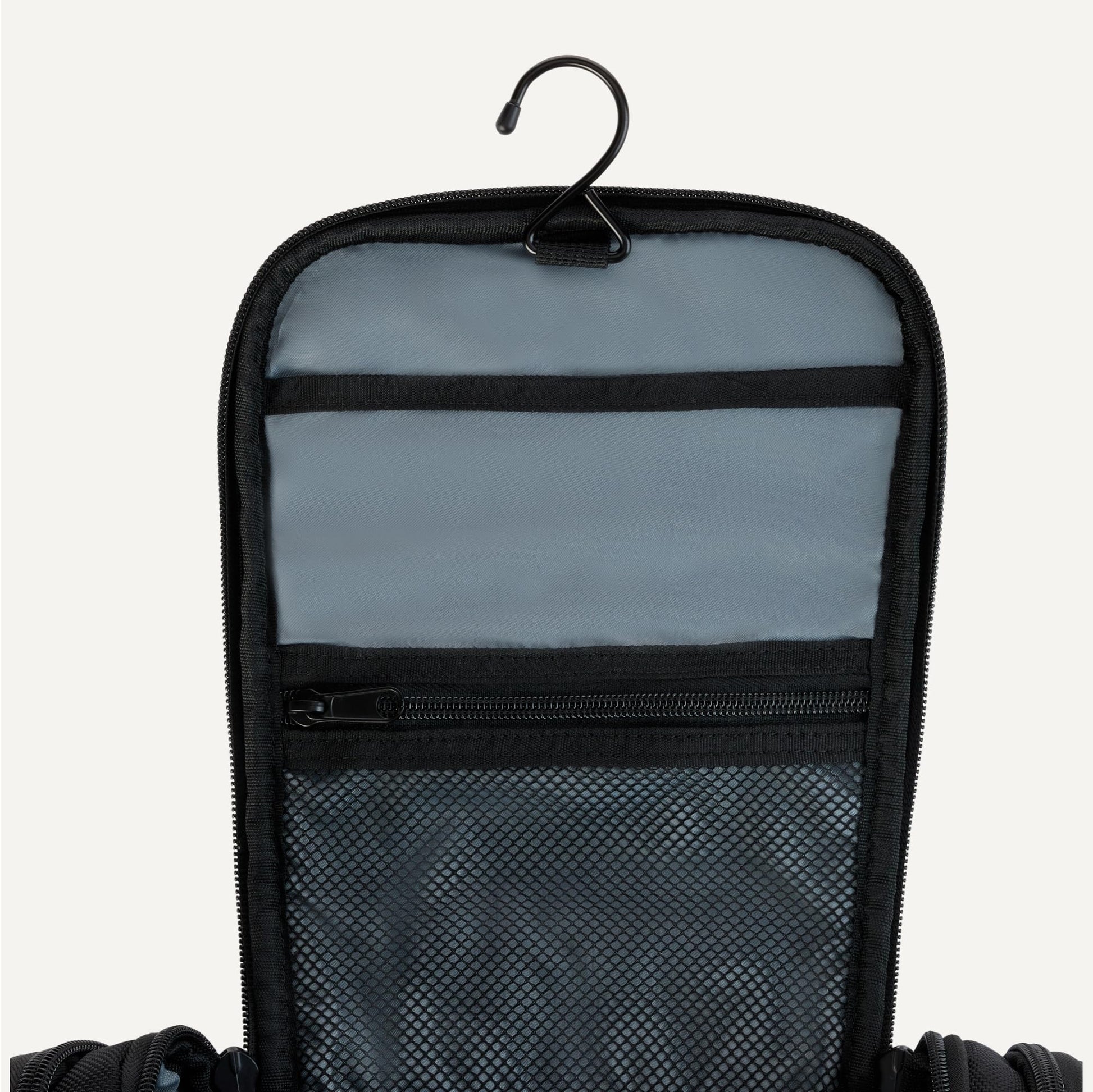 Amazon Essentials Spacious Toiletry Bag, Hanging Cosmetic Dopp Kit with Multiple Compartments