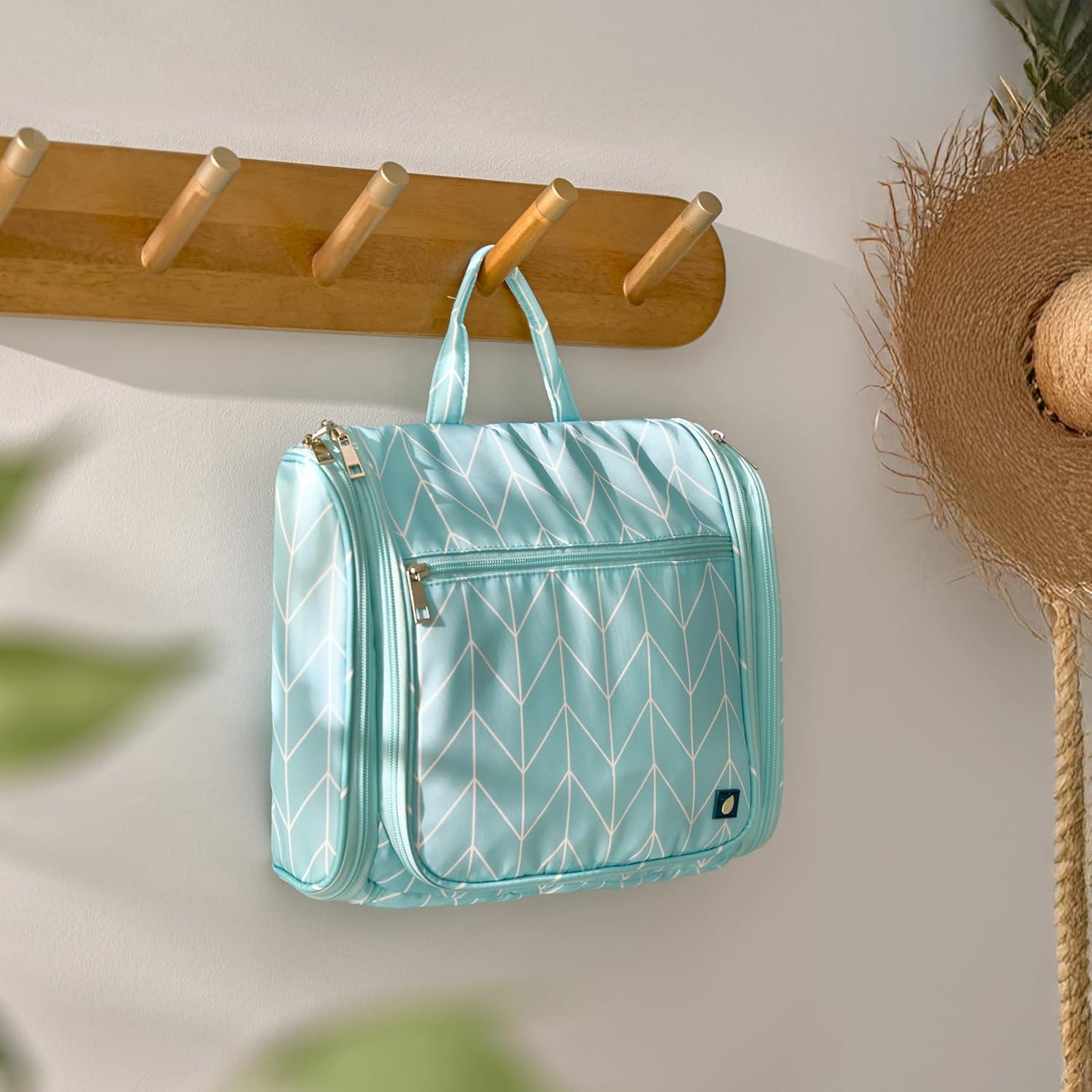 PAVILIA Large Hanging Toiletry Bag Travel Bag Women Men, Cosmetic Organizer, Water Resistant Makeup