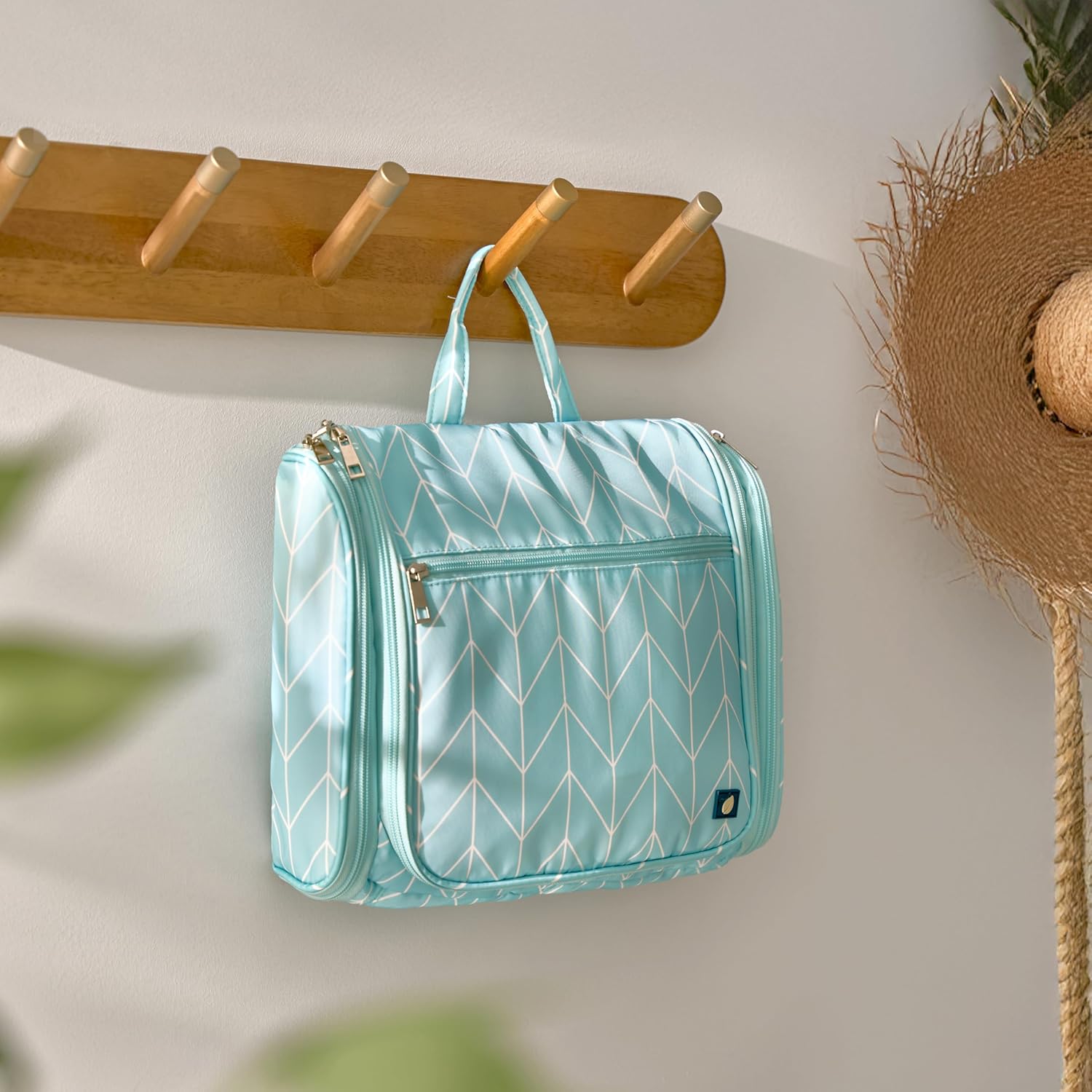 PAVILIA Large Hanging Toiletry Bag Travel Bag Women Men, Cosmetic Organizer, Water Resistant Makeup