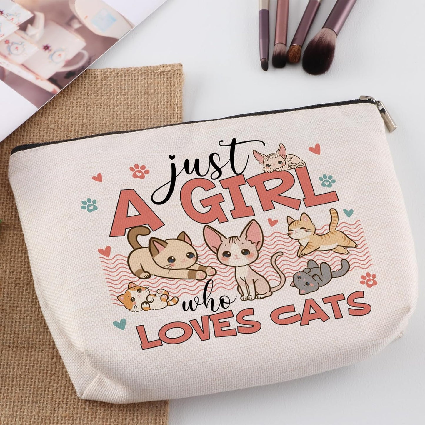 Gifts for Cat Lovers Makeup Bag Cute Cats Themed Birthday Gifts for Daughter Sister Friend Travel Cosmetic Bag Cat Mom Gift for Women Christmas Decorations Zipper Pouch